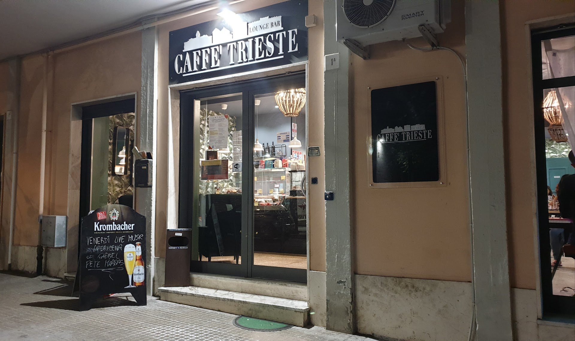 Caffè Trieste