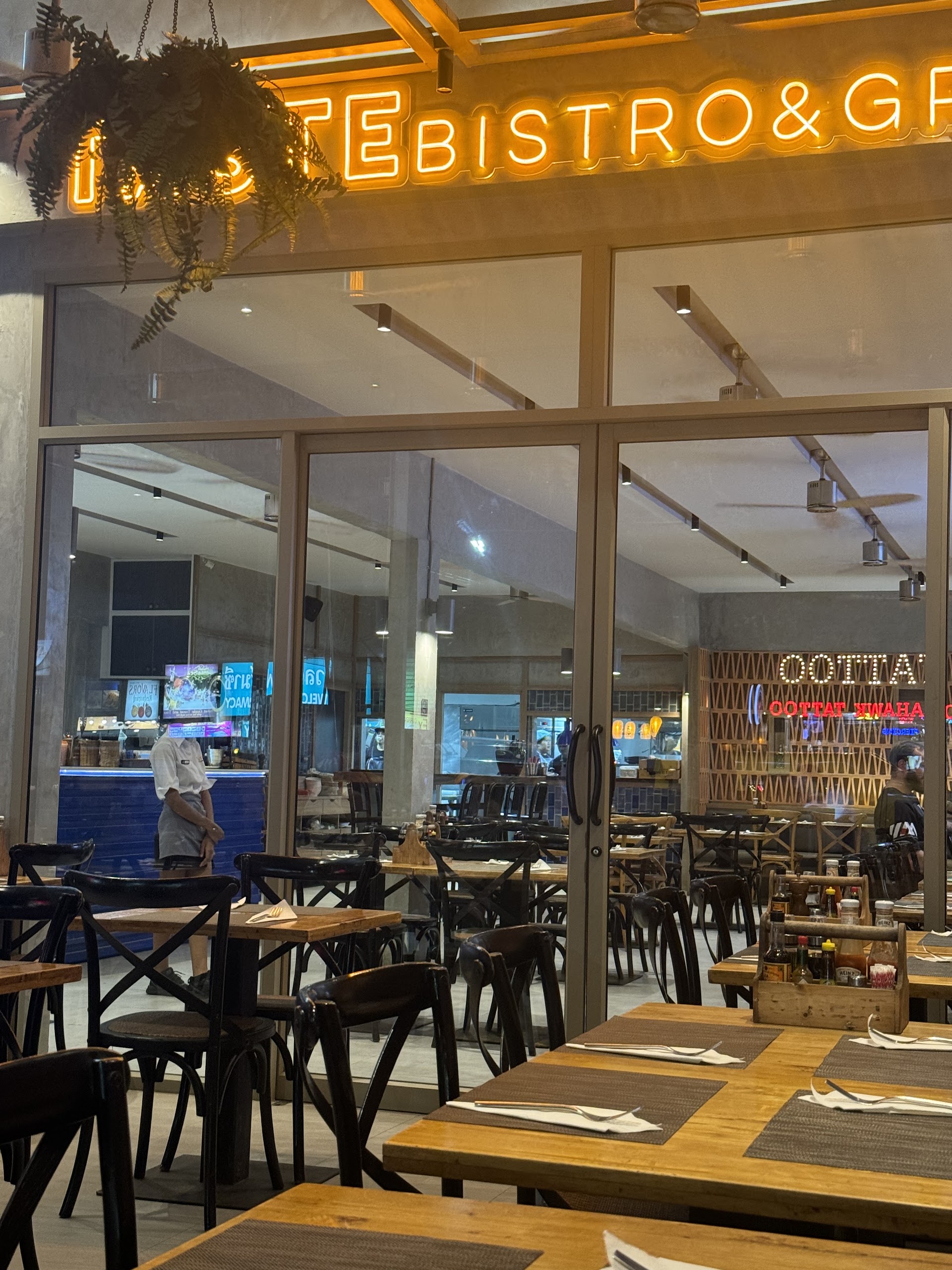 Taste Bistro & Grill