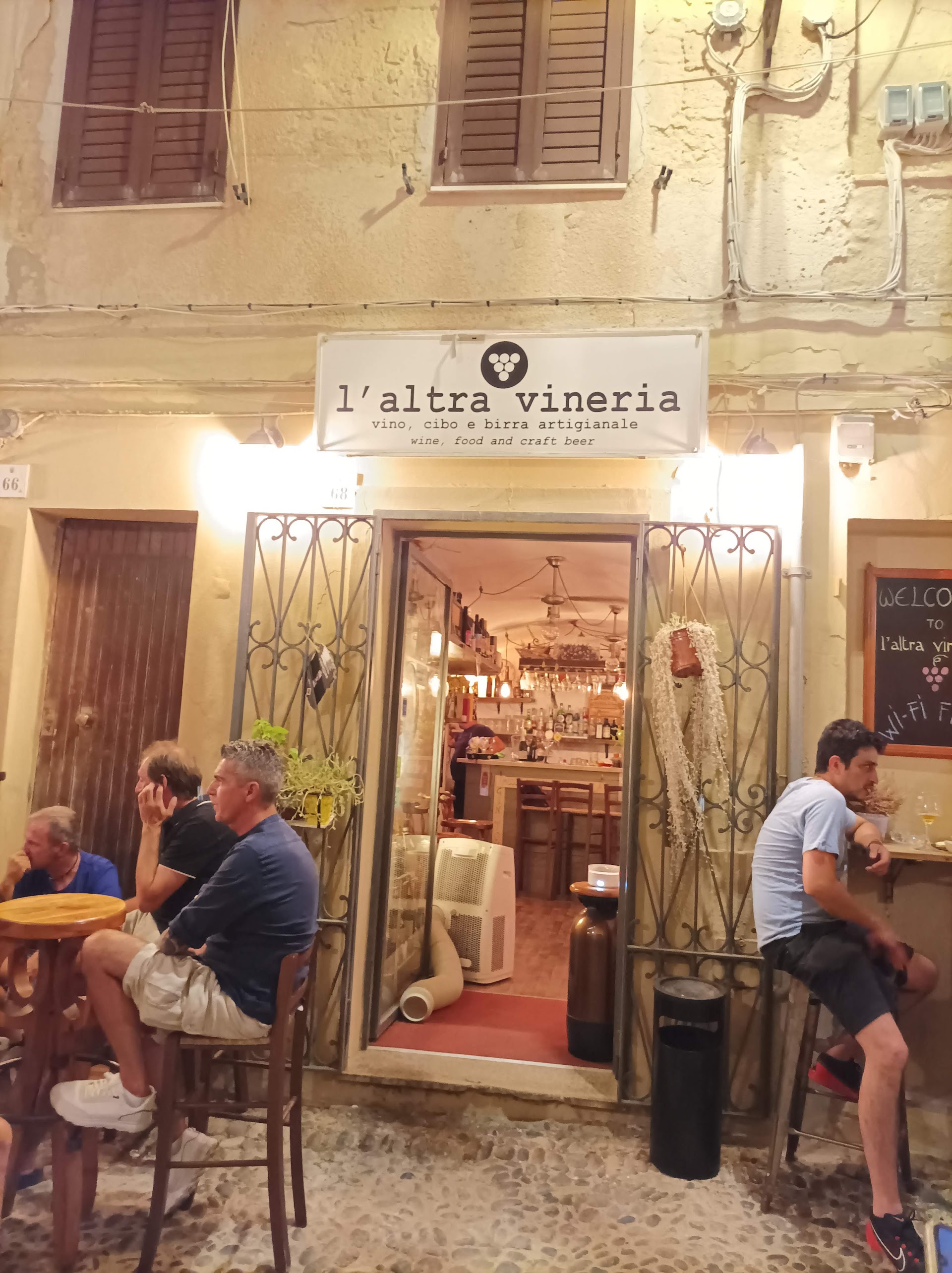L' Altra Vineria