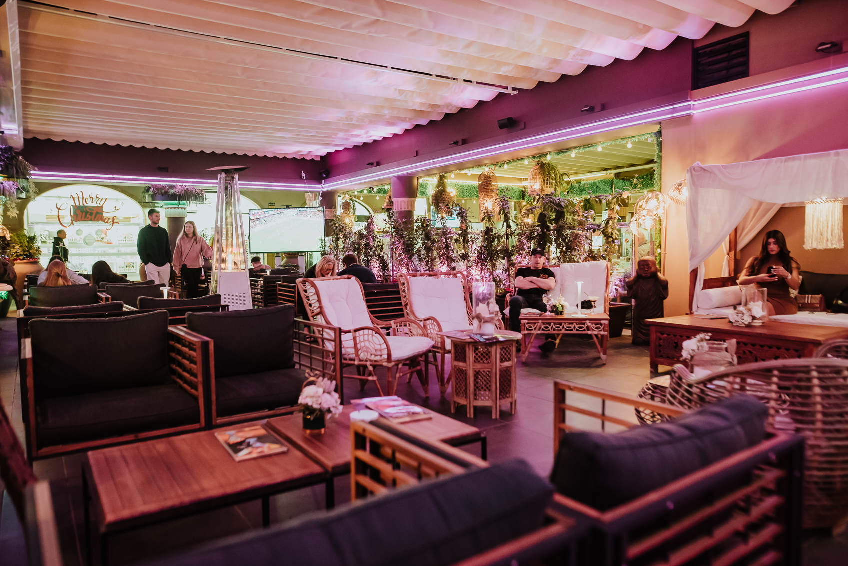 Cafe Le Parisien