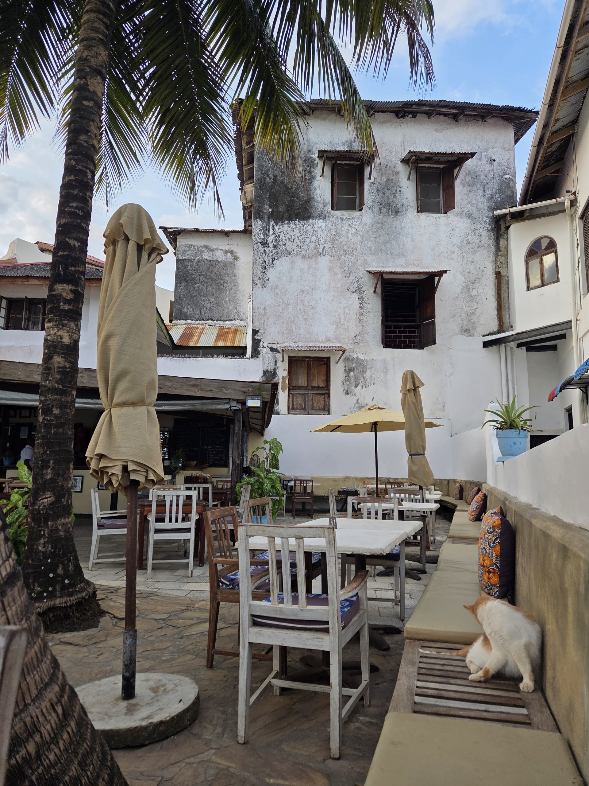 Travellers Cafe