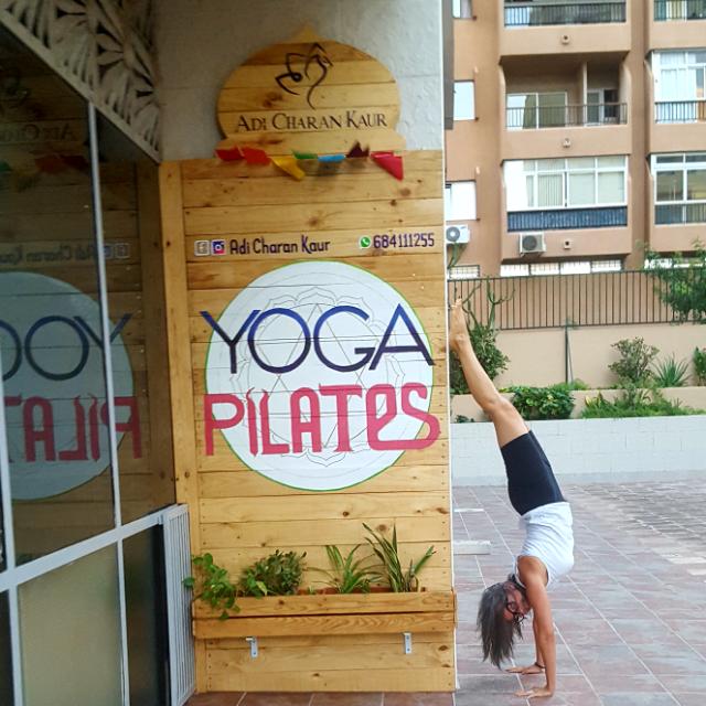 Escuela de Yoga y Pilates "Adi Charan Kaur"