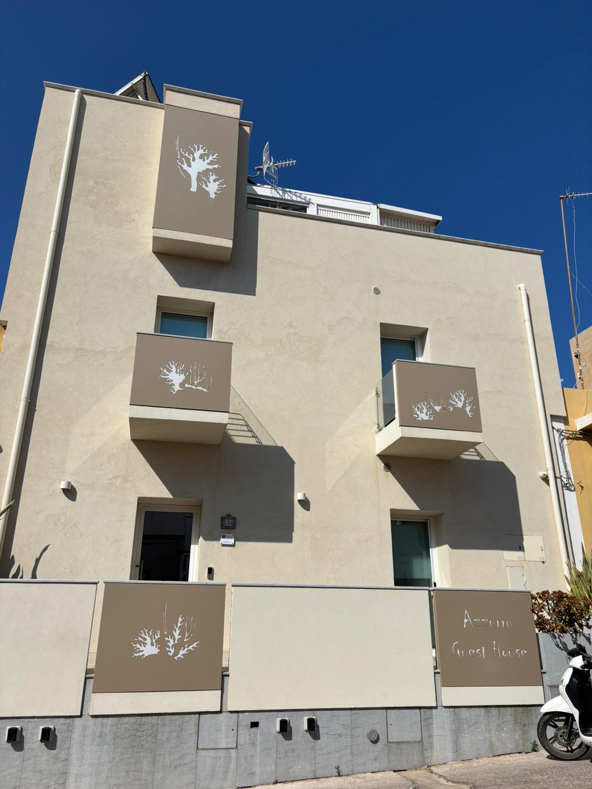 Azzurra Guest House