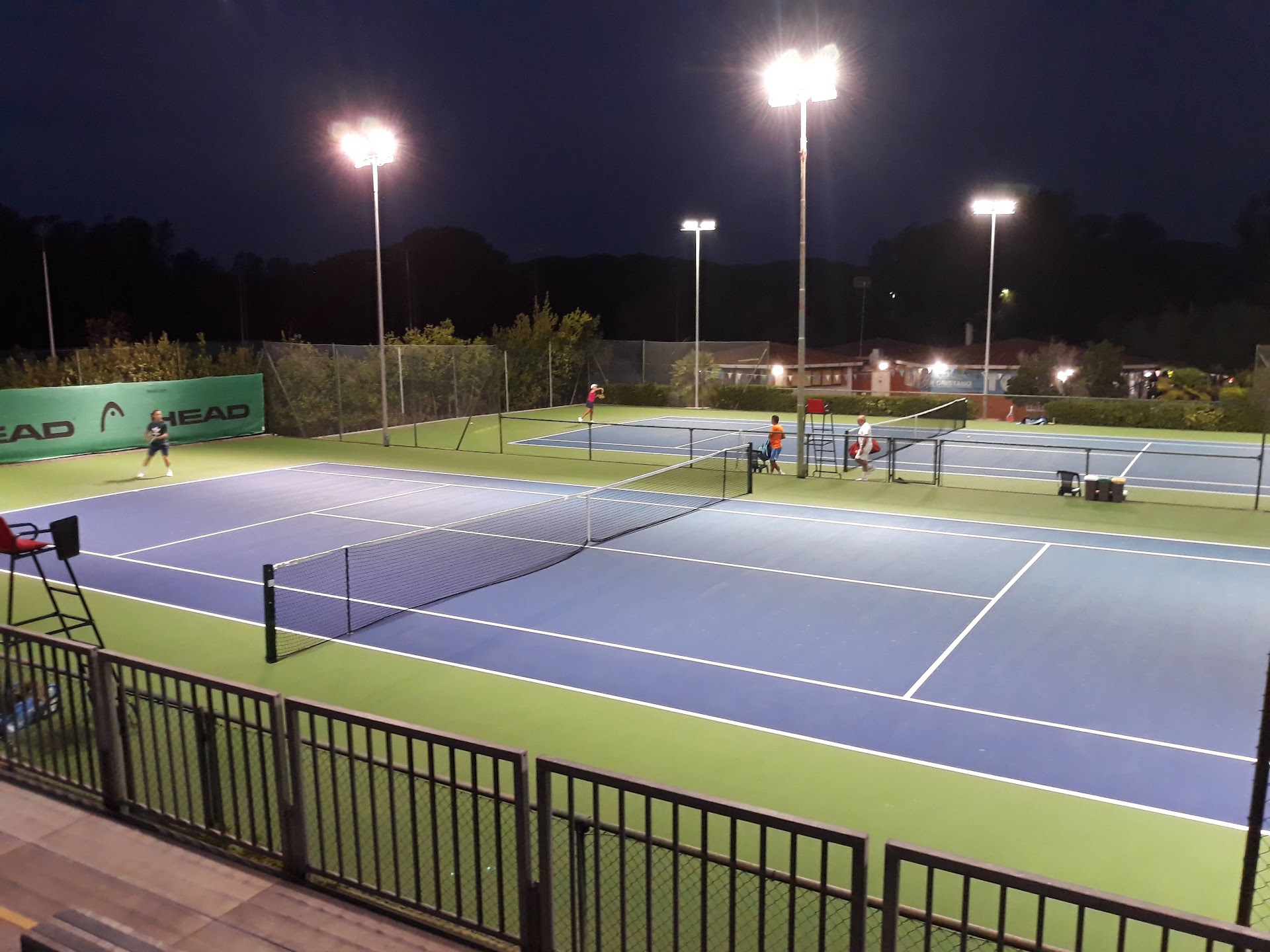Tennis Club 70