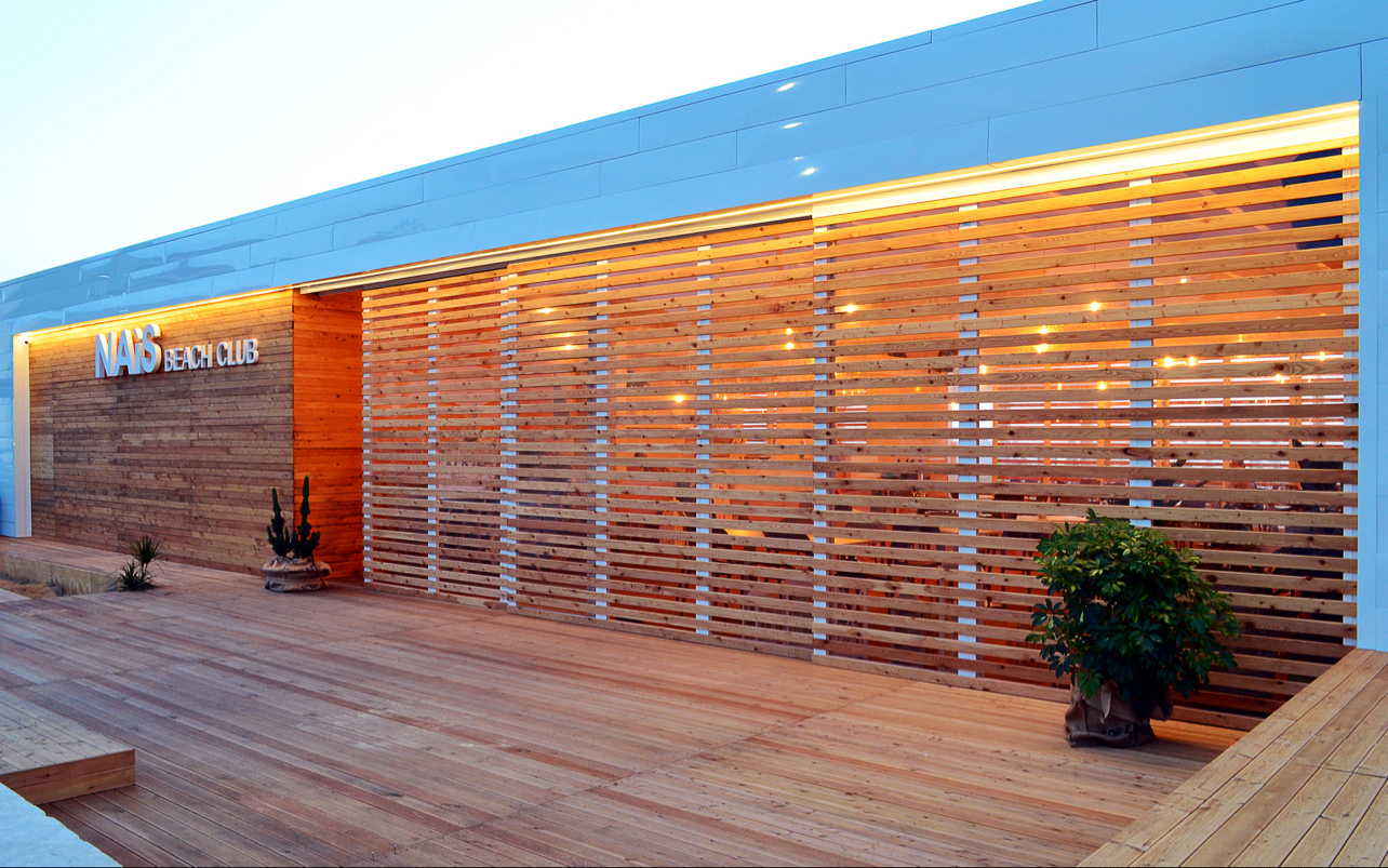 Naìs Beach Club