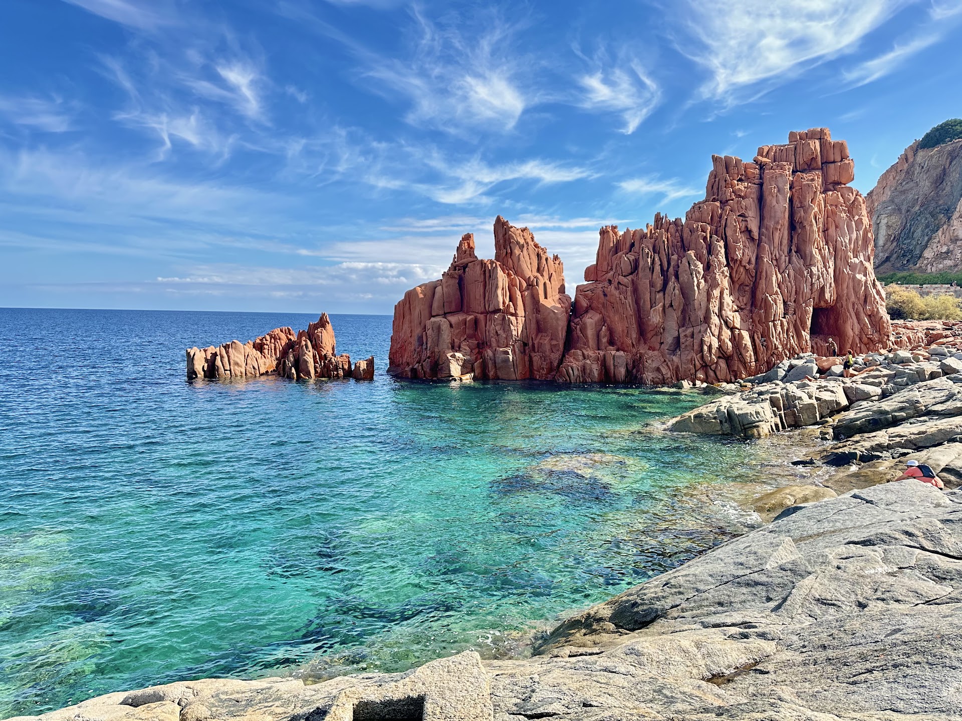 I coni di pietra presso le Rocce Rosse di Arbatax