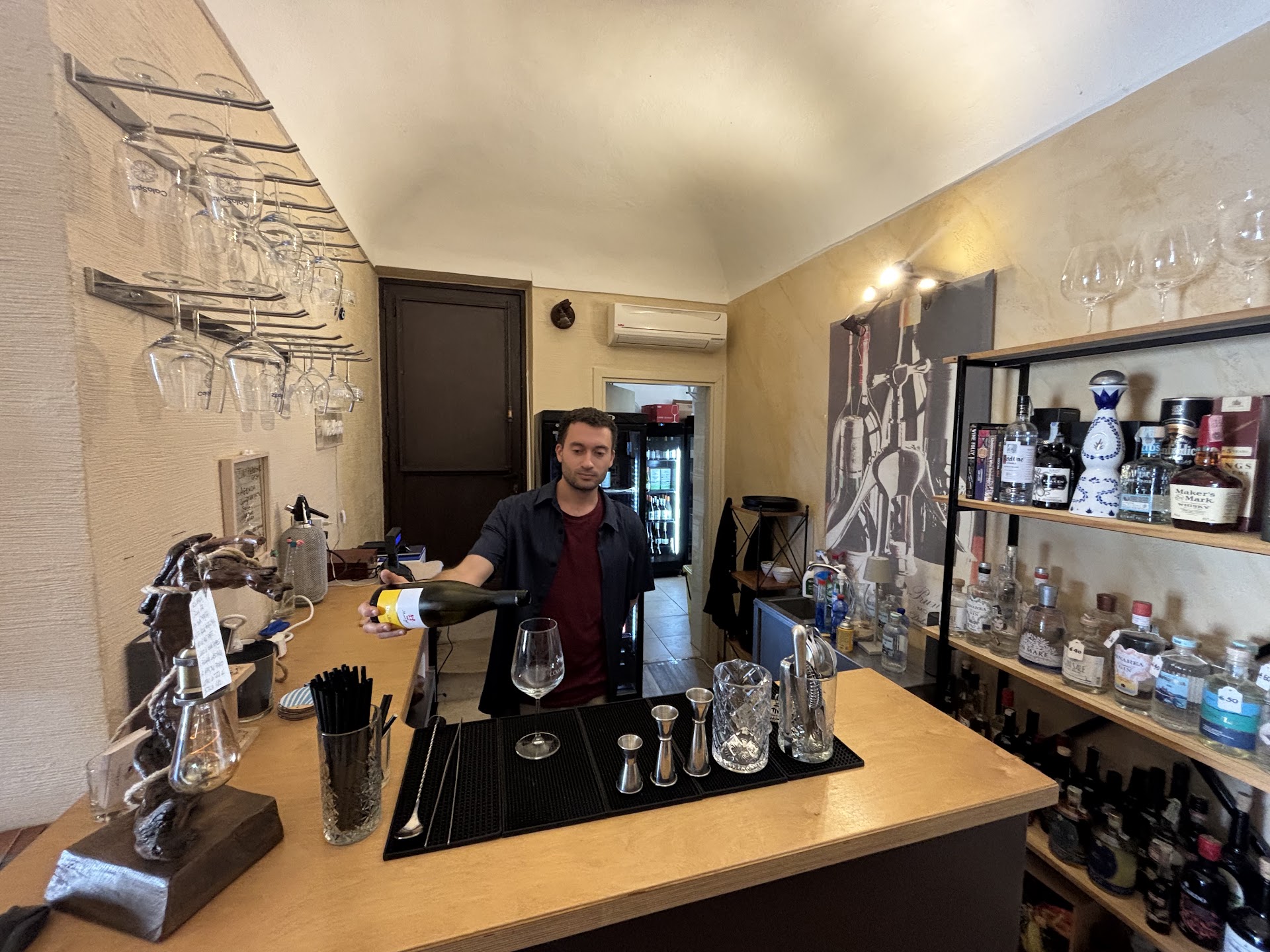 Cala Rosso - Enoteca & Cocktail Bar