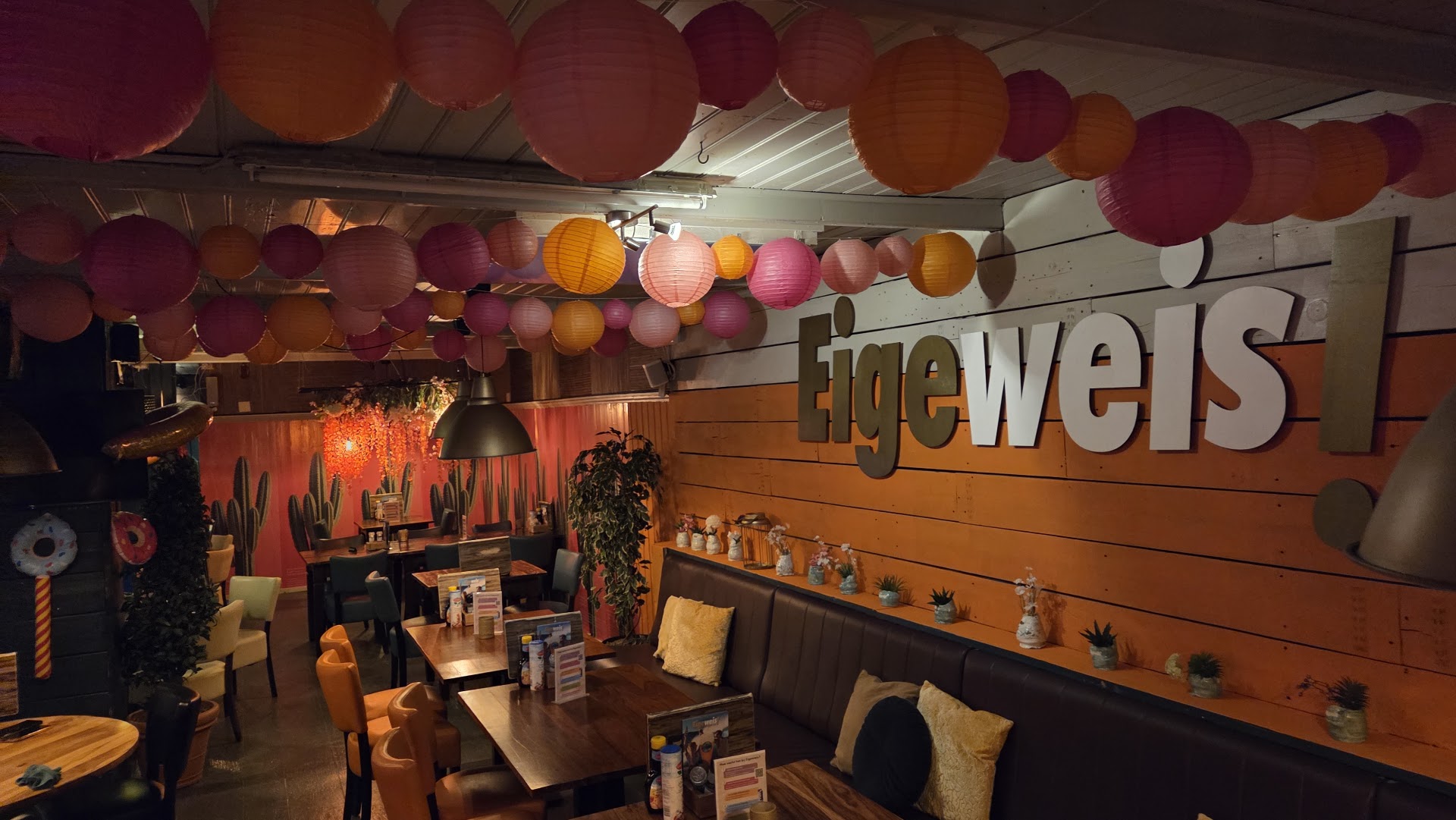 Texels Specialiteiten Restaurant Eigeweis!