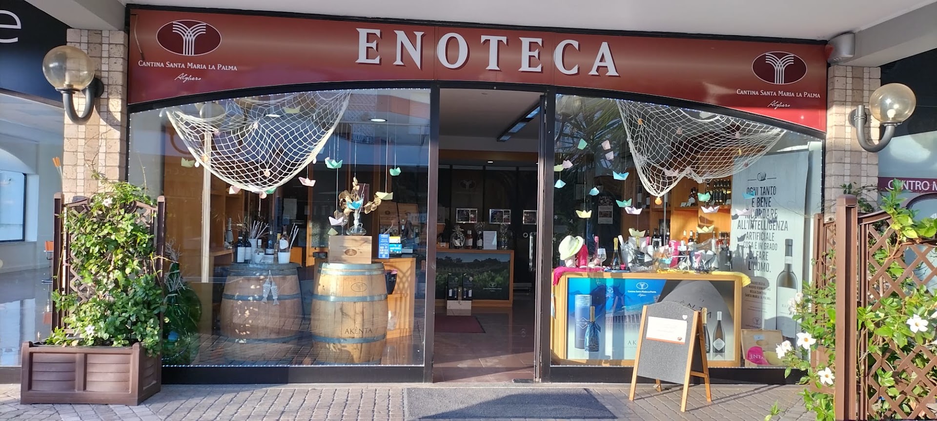 Enoteca Cantina Santa Maria La Palma Rivendita vini sfusi e imbottigiati