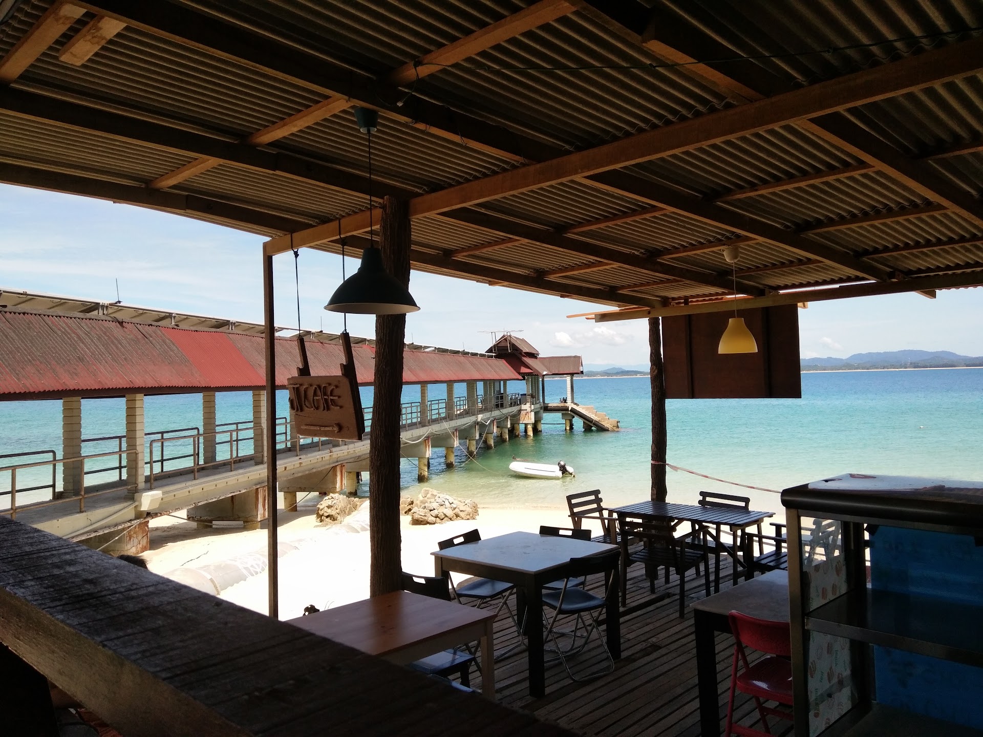 Restaurants & Dining in Kapas Island