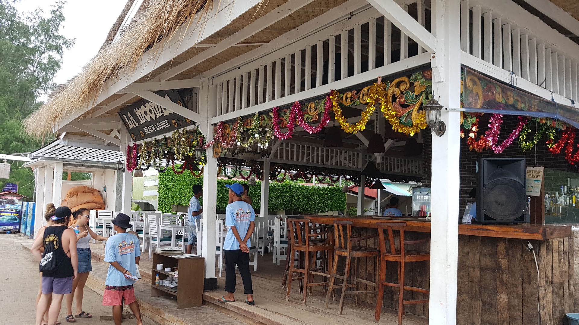 La Moomba Bar & Restaurant