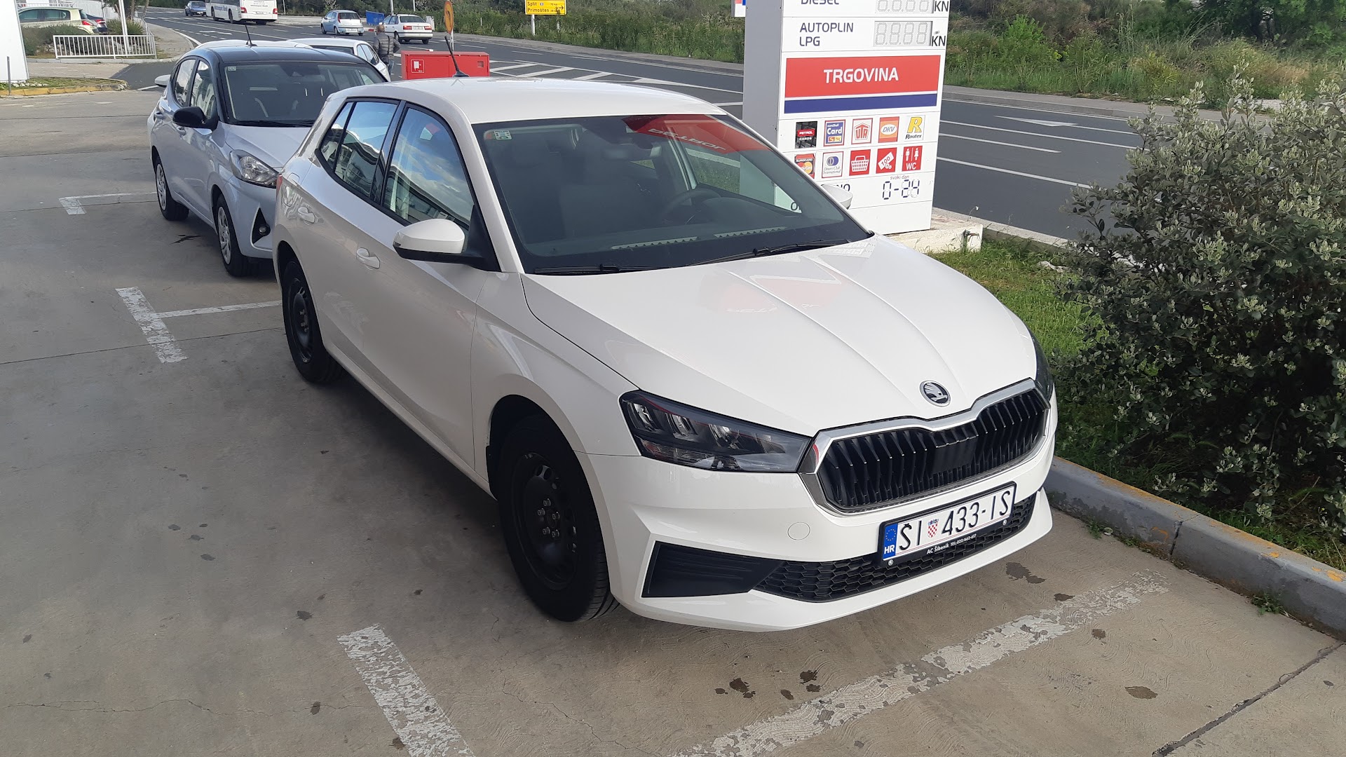 Car Rental in Tisno