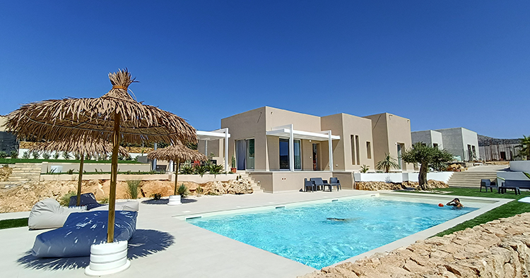 Luxury Villa Marenaria with Pool & Jacuzzi