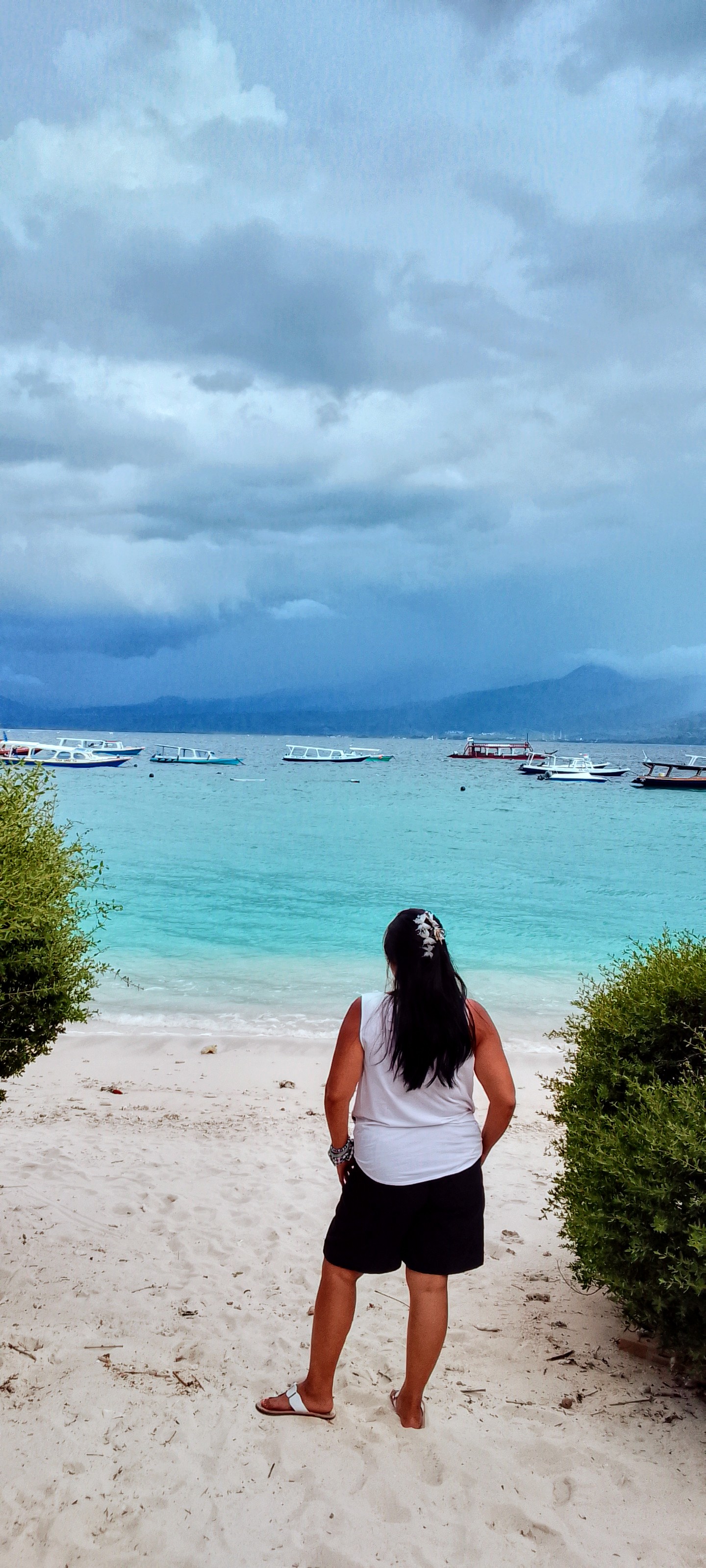 Gili T Island Pub Crawl