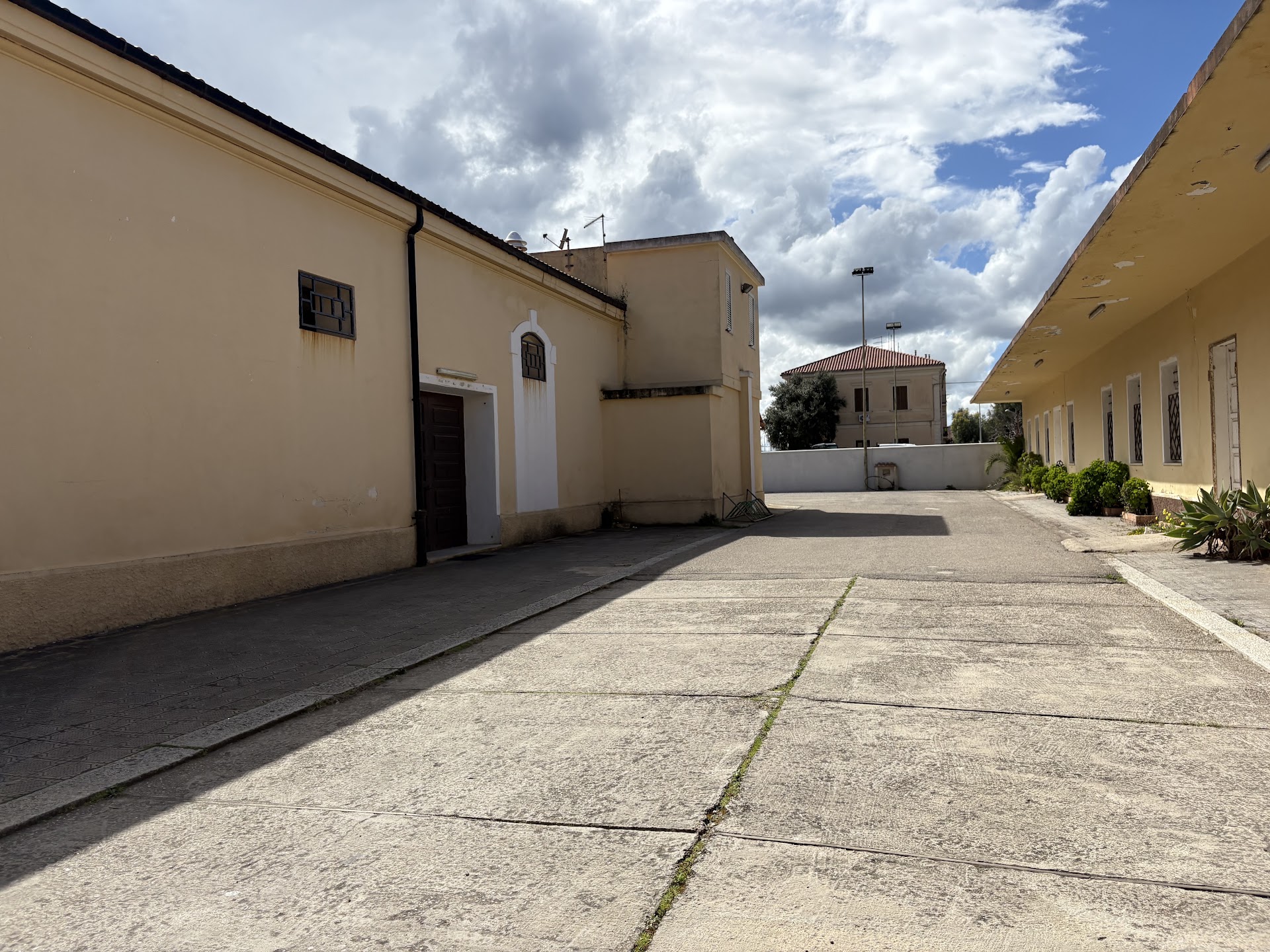 Parrocchia Militare della Madonna della Medaglia Miracolosa