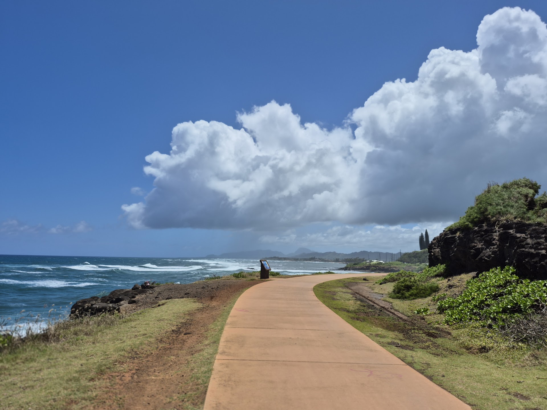 Ke Ala Hele Makalae Path