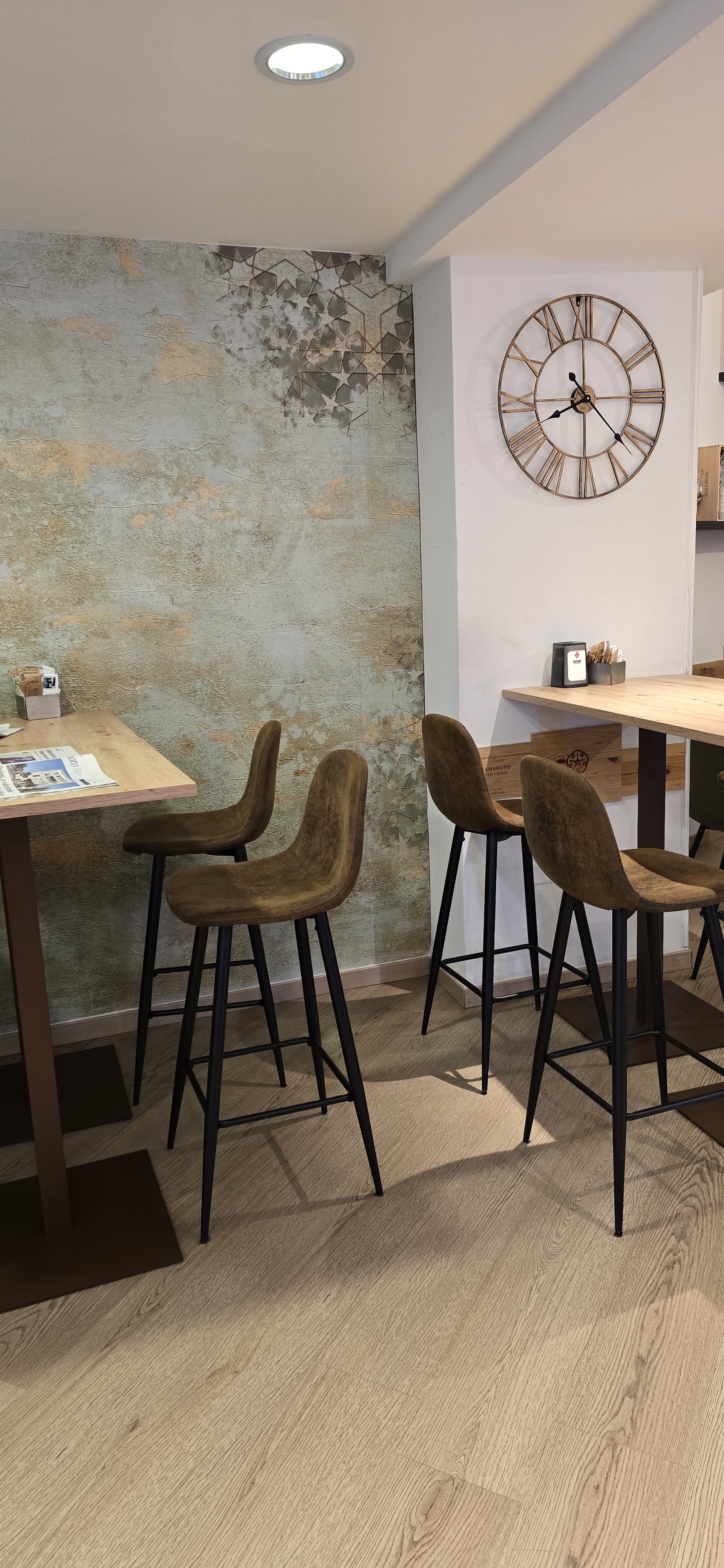 Caffe Novetrequarti