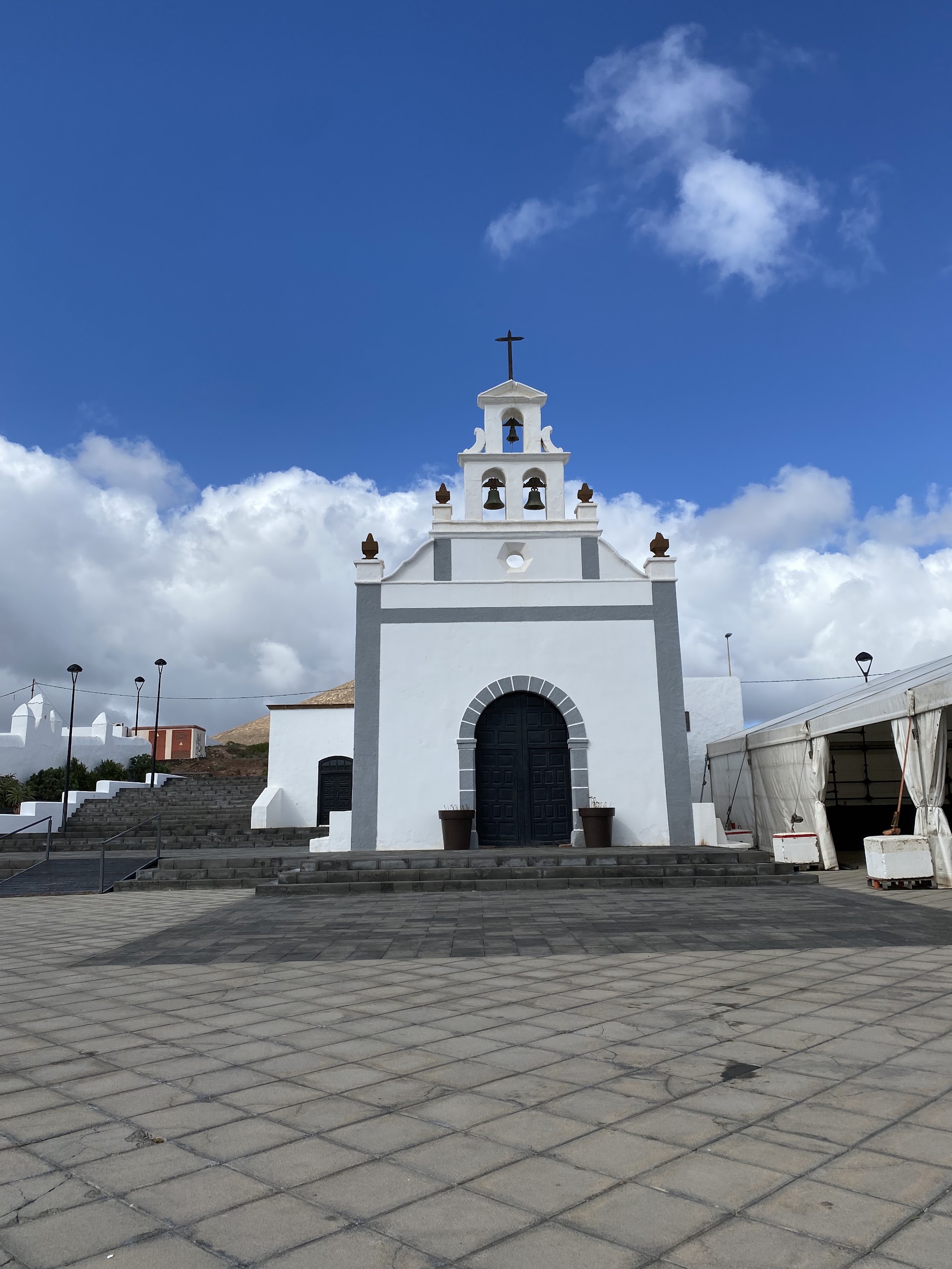 Churches in vis