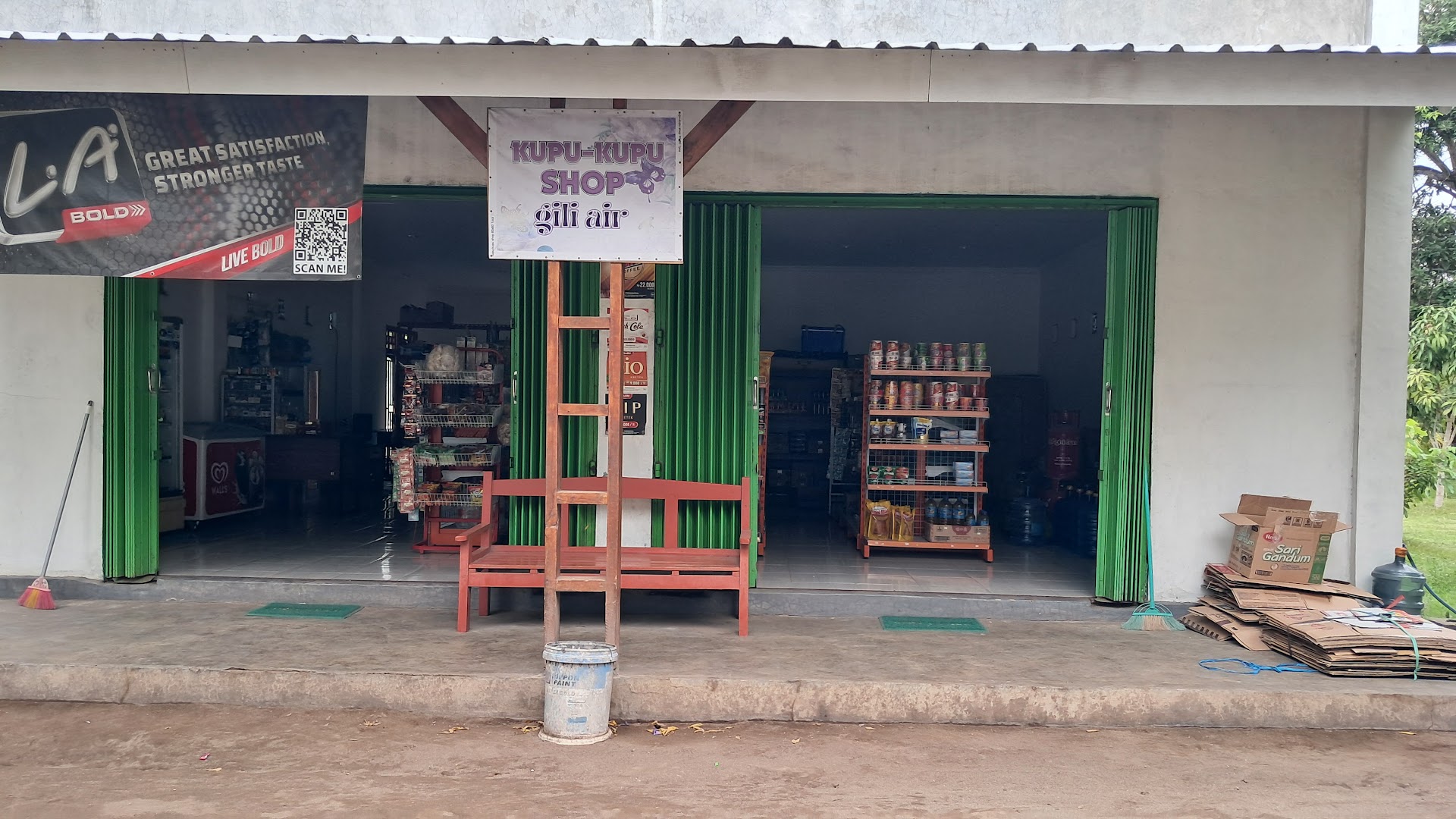 Kupu-kupu shop