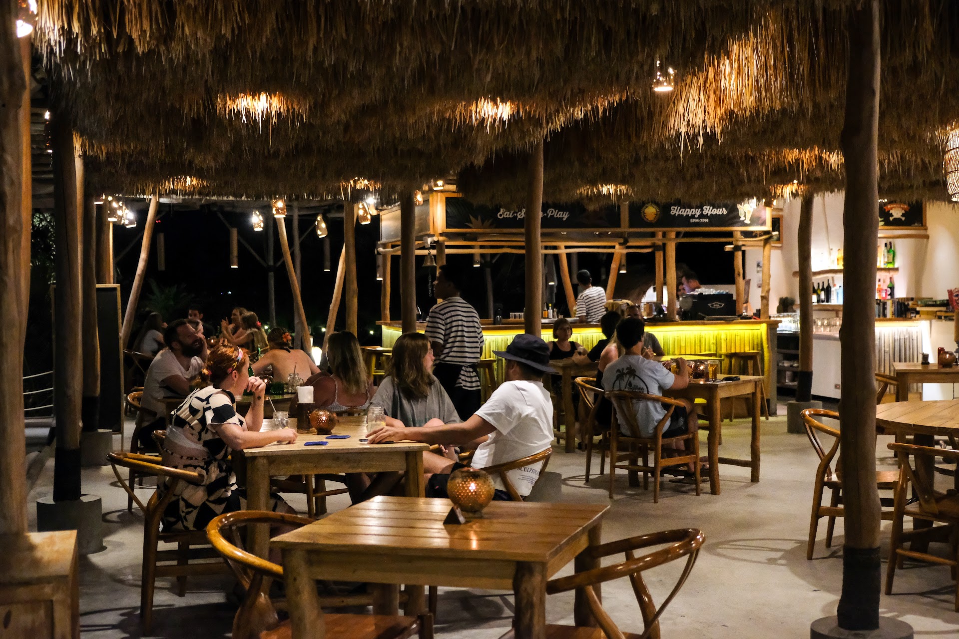 Le Pirate Beach Club Gili Meno