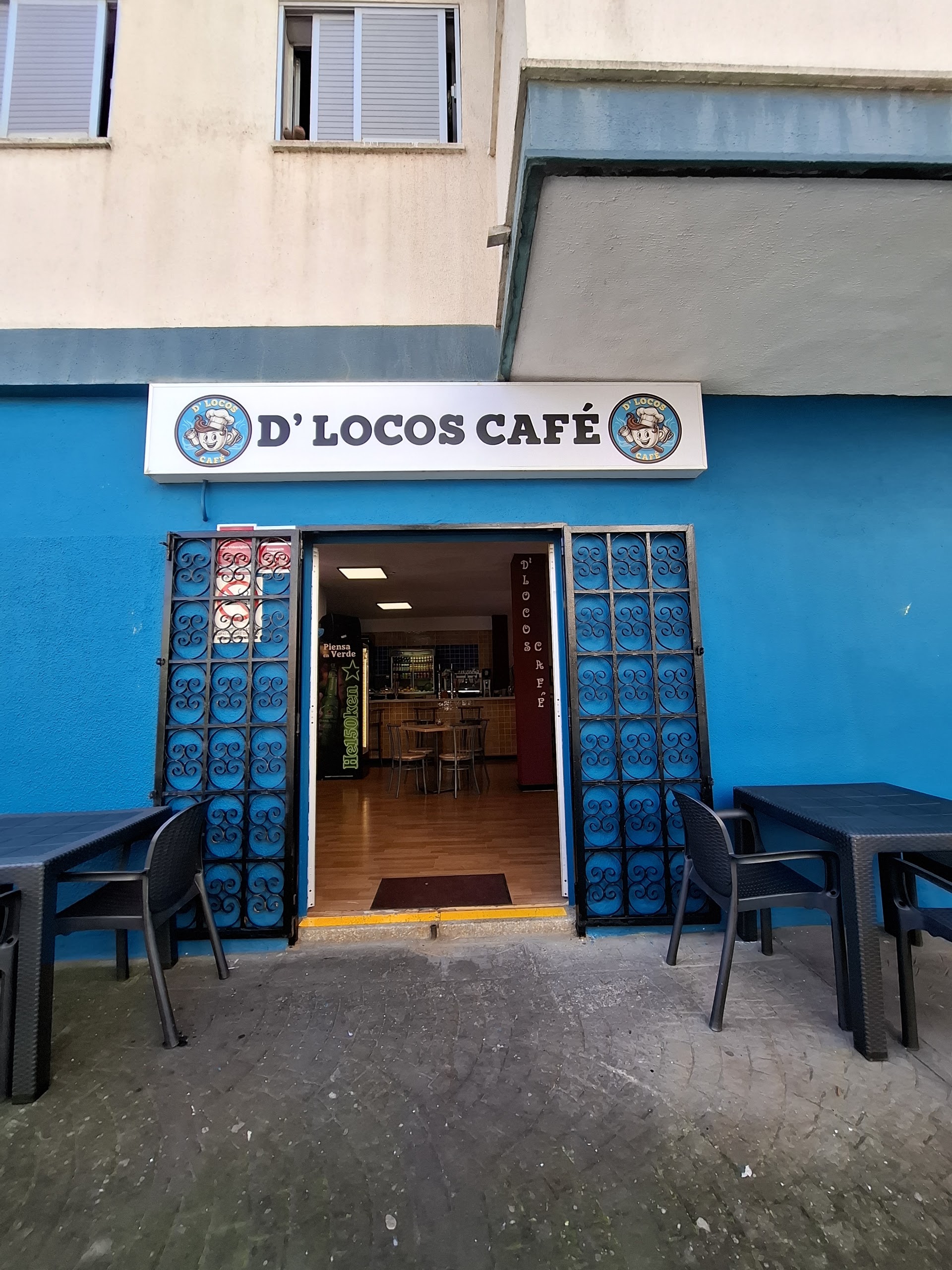 D'Locos Café