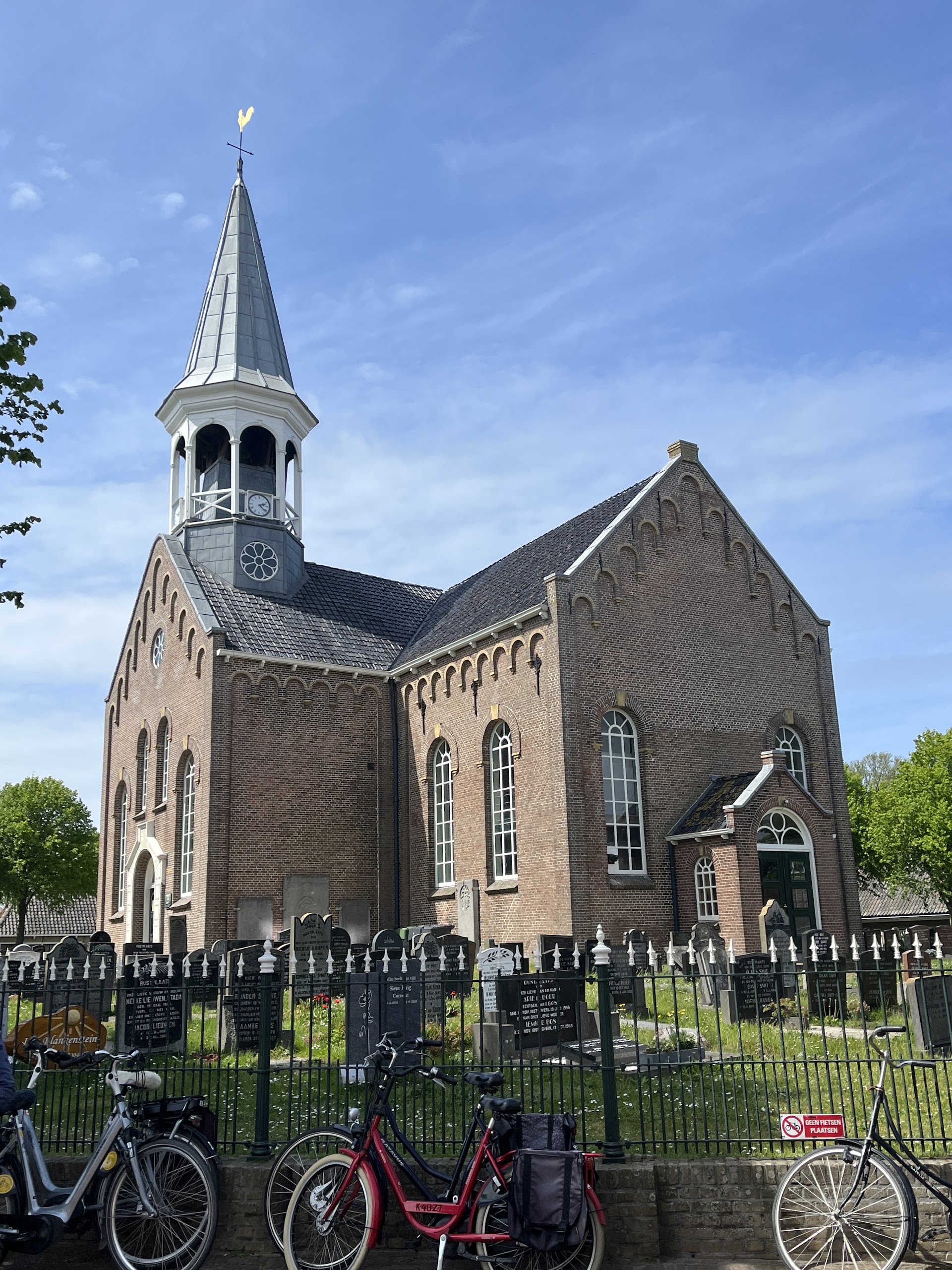 Language Schools in Midsland
