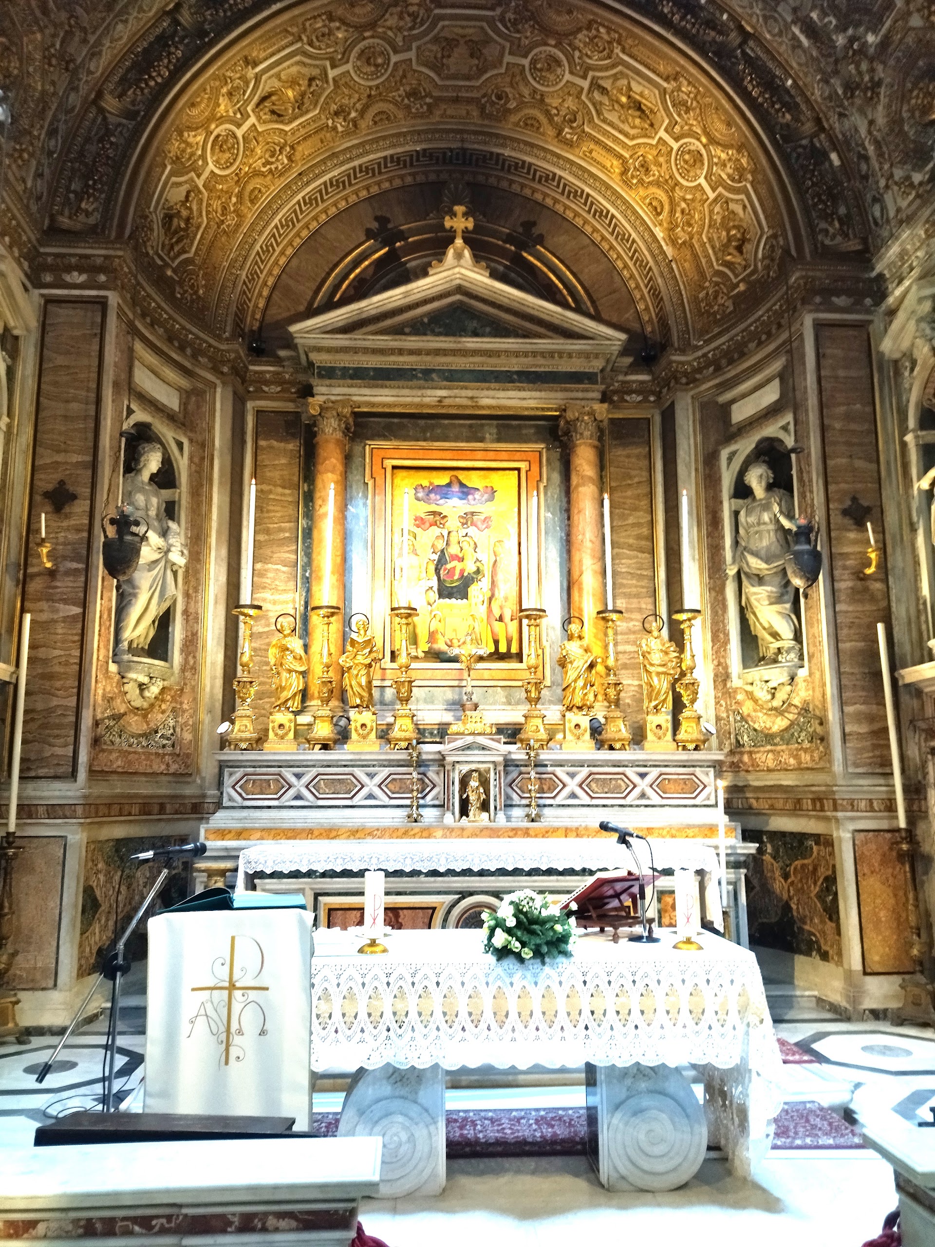 Iglesia del Santísimo Nombre de María en el Foro de Trajano