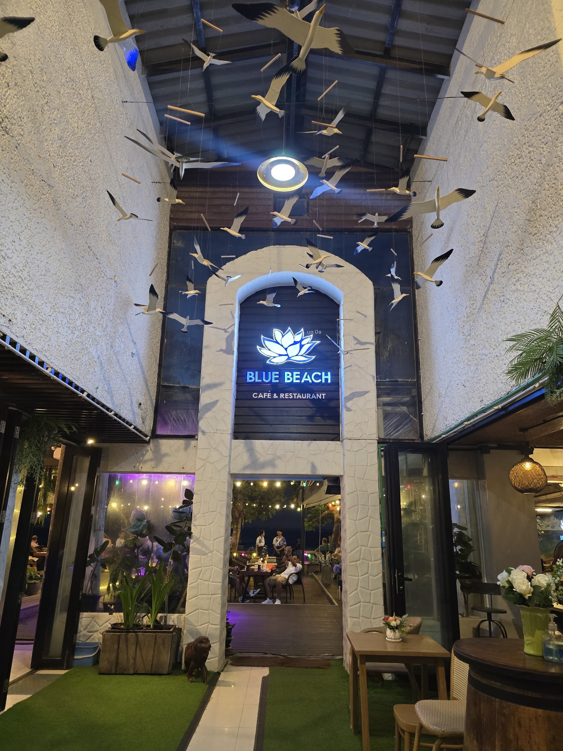 BLUE BEACH Cafe & Restaurant