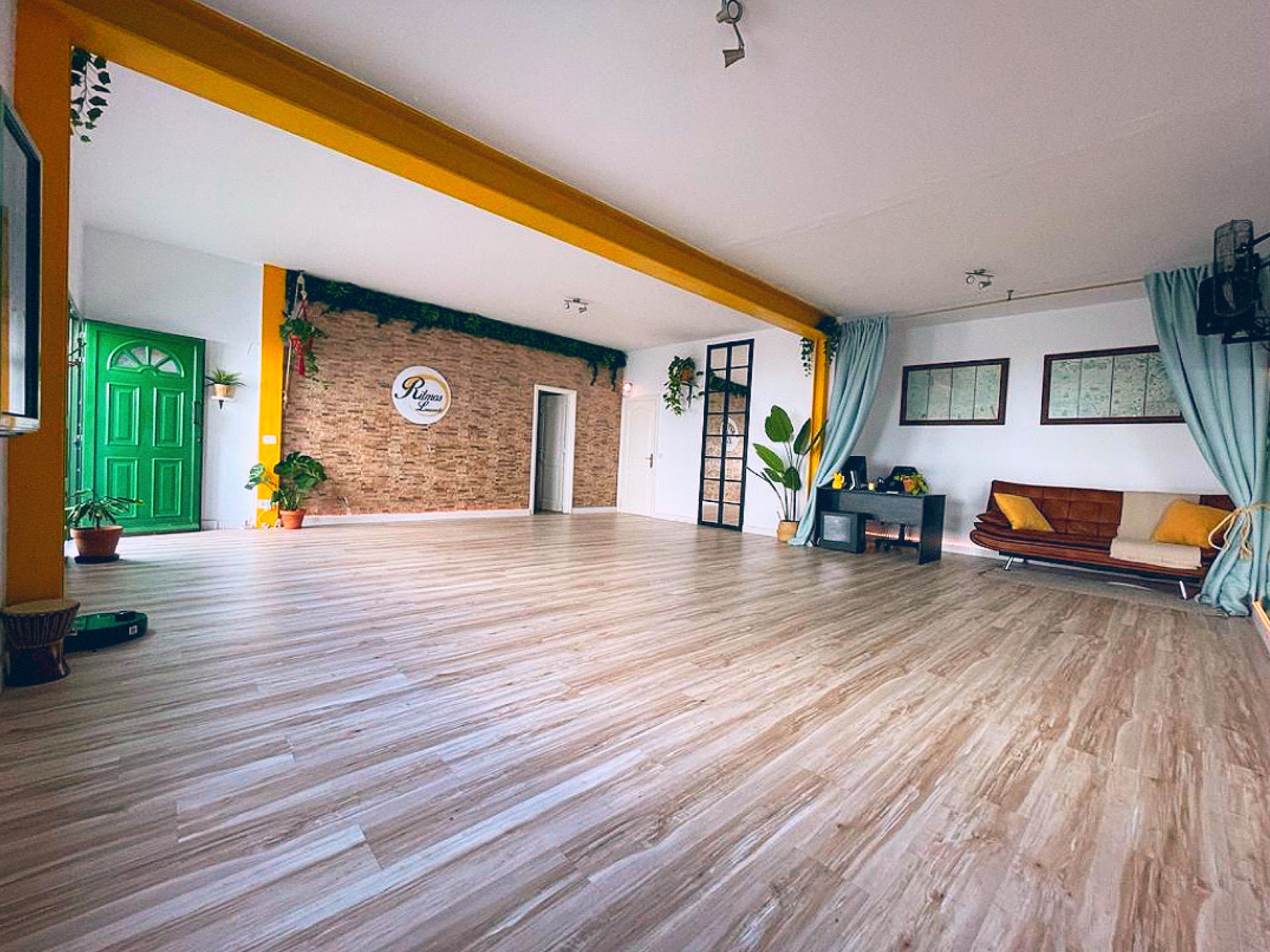Studio Ritmos Latinos La Bemba Colorá