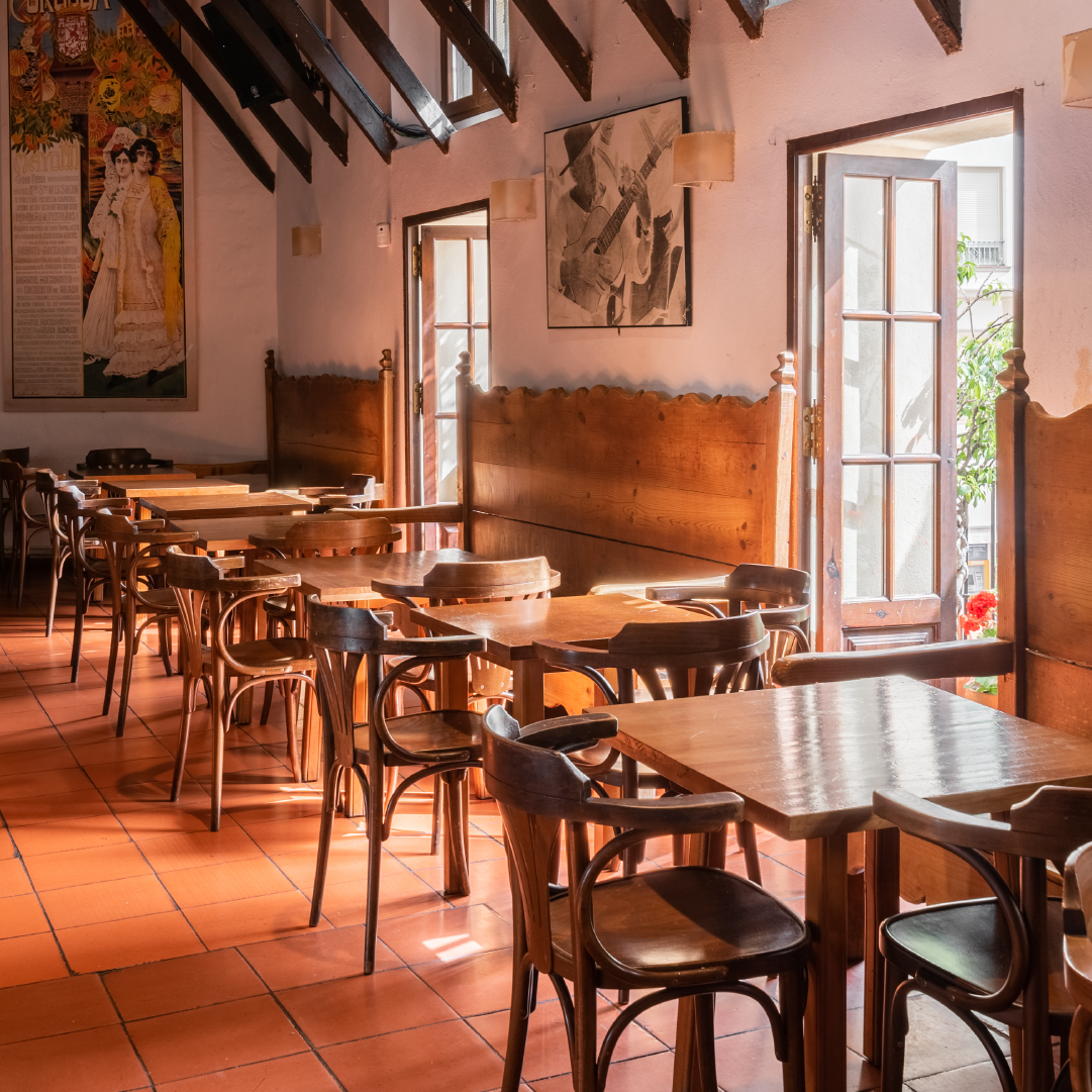 Bodega Bar El Pimpi