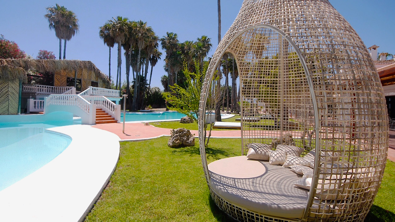 TU&ME Resort