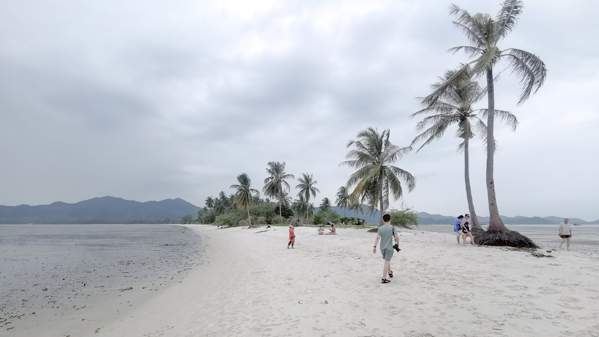 Hiking Tours in Laem Had