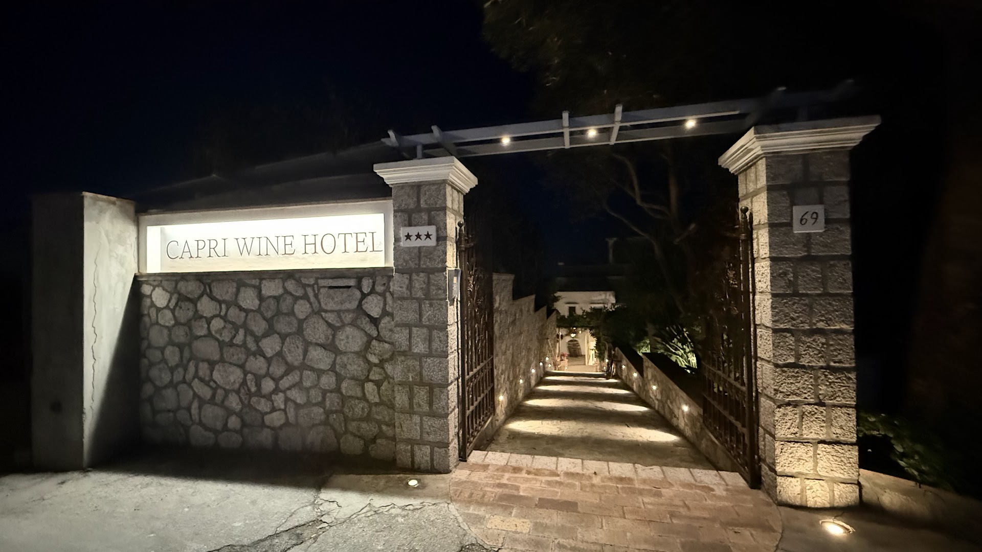 Capri Wine Hotel