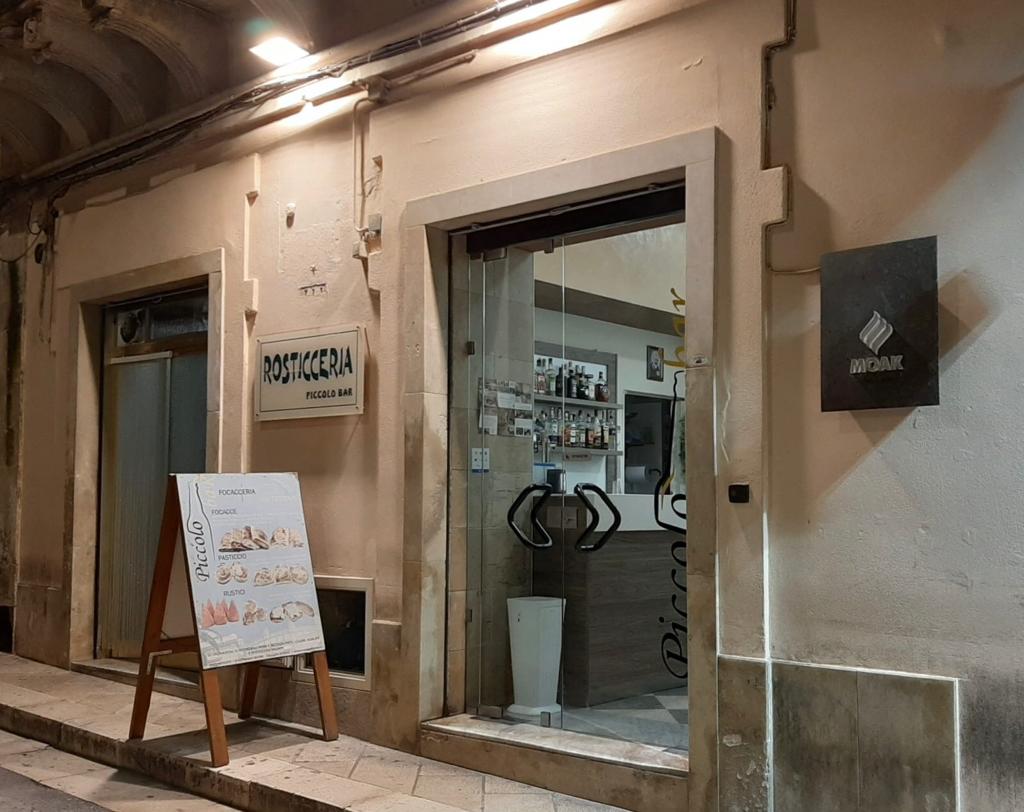 Piccolo Bar