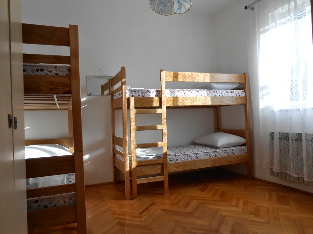 Hostels in Betina