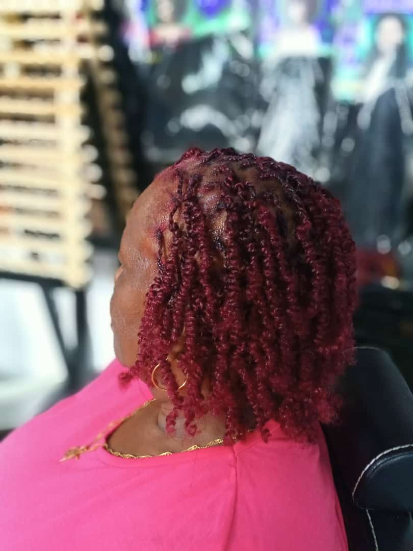 Diva's Braids & Beauty Bar