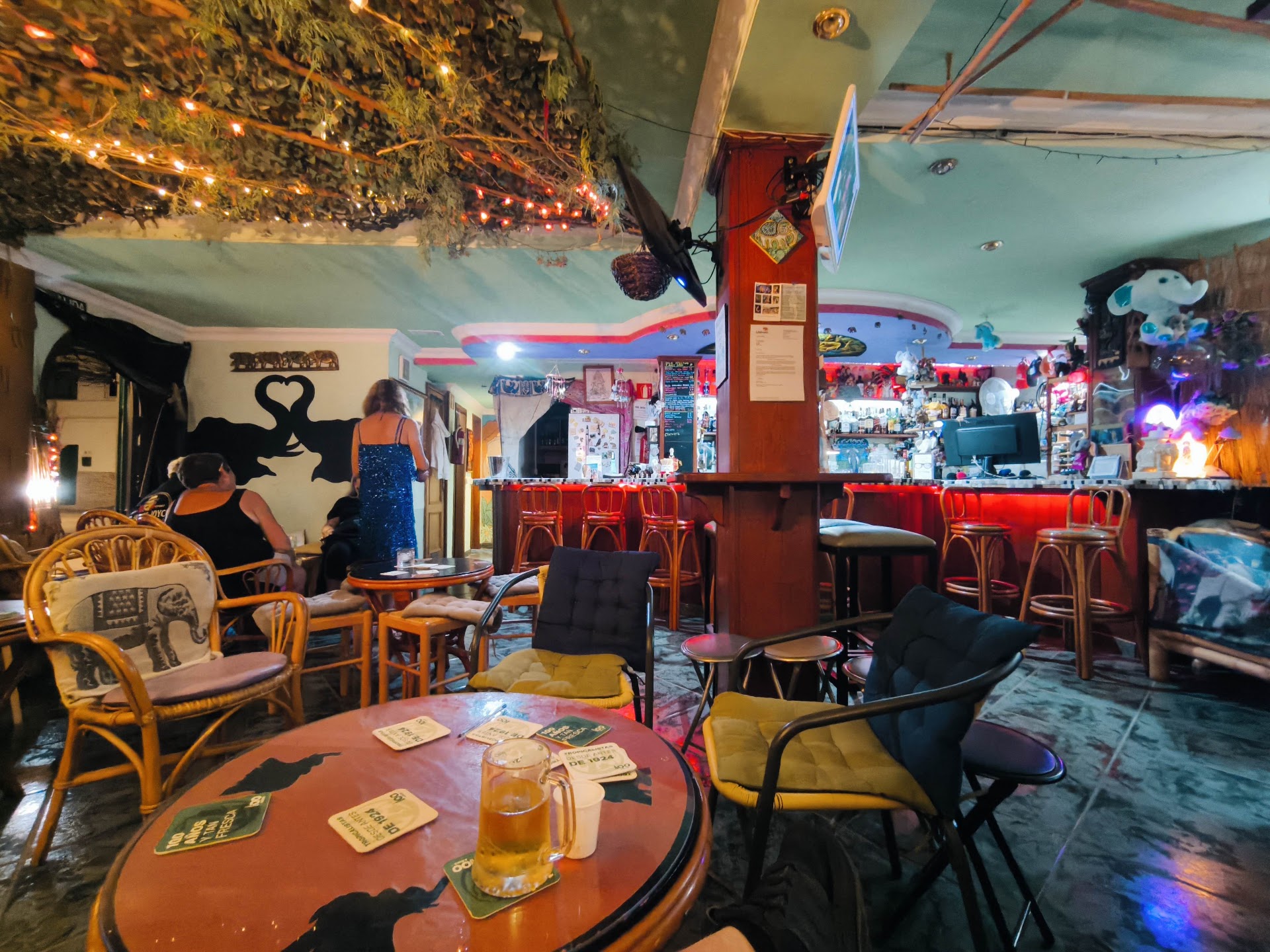 Weirdos Elephant Bar