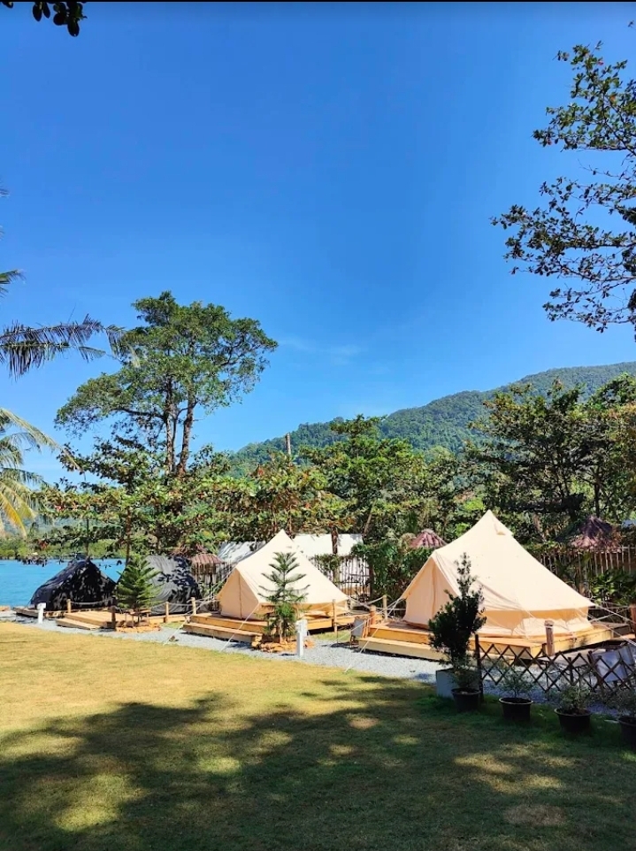 เกาะช้าง แคมป์บีช (Camping & Beach)