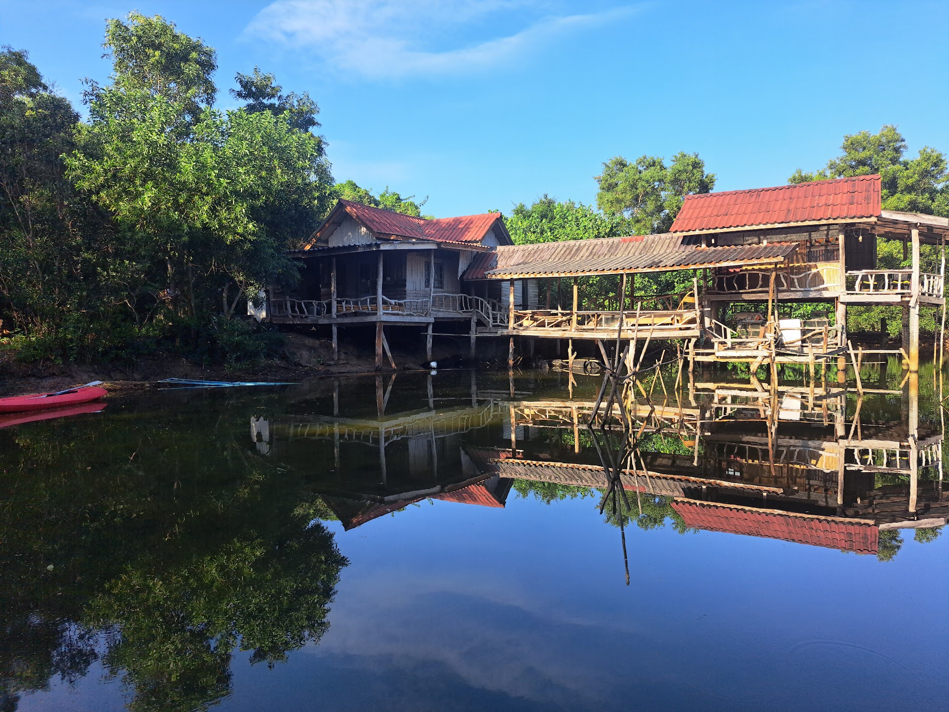 Hostels in Tha Khao Beach