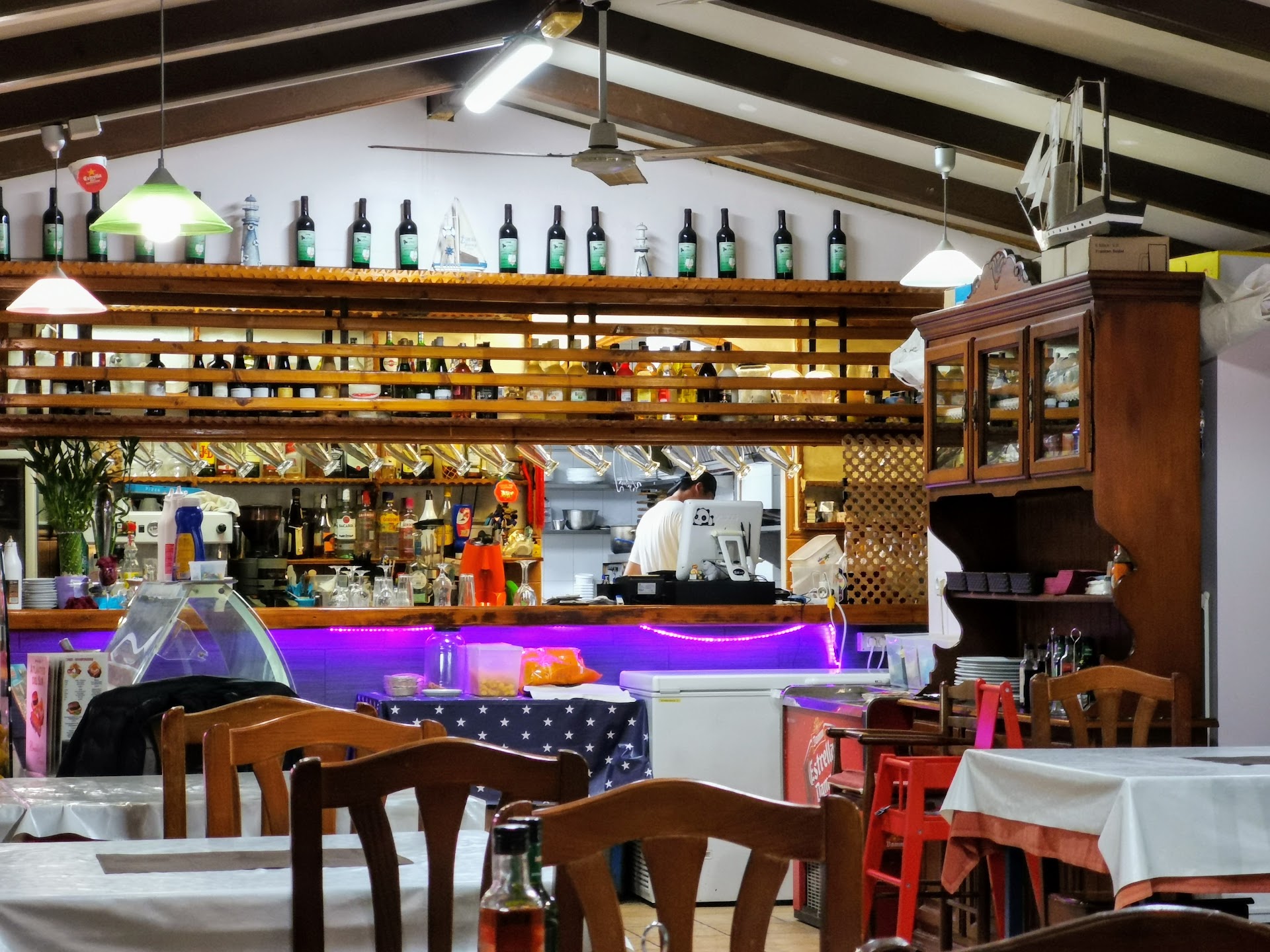 Bar Restaurant. ATLANTICO DEL SUR
