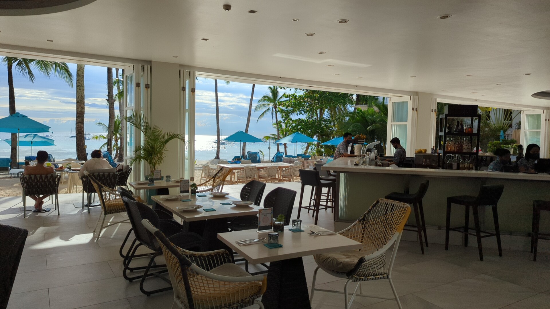 Crust Beach Bar & Restaurant