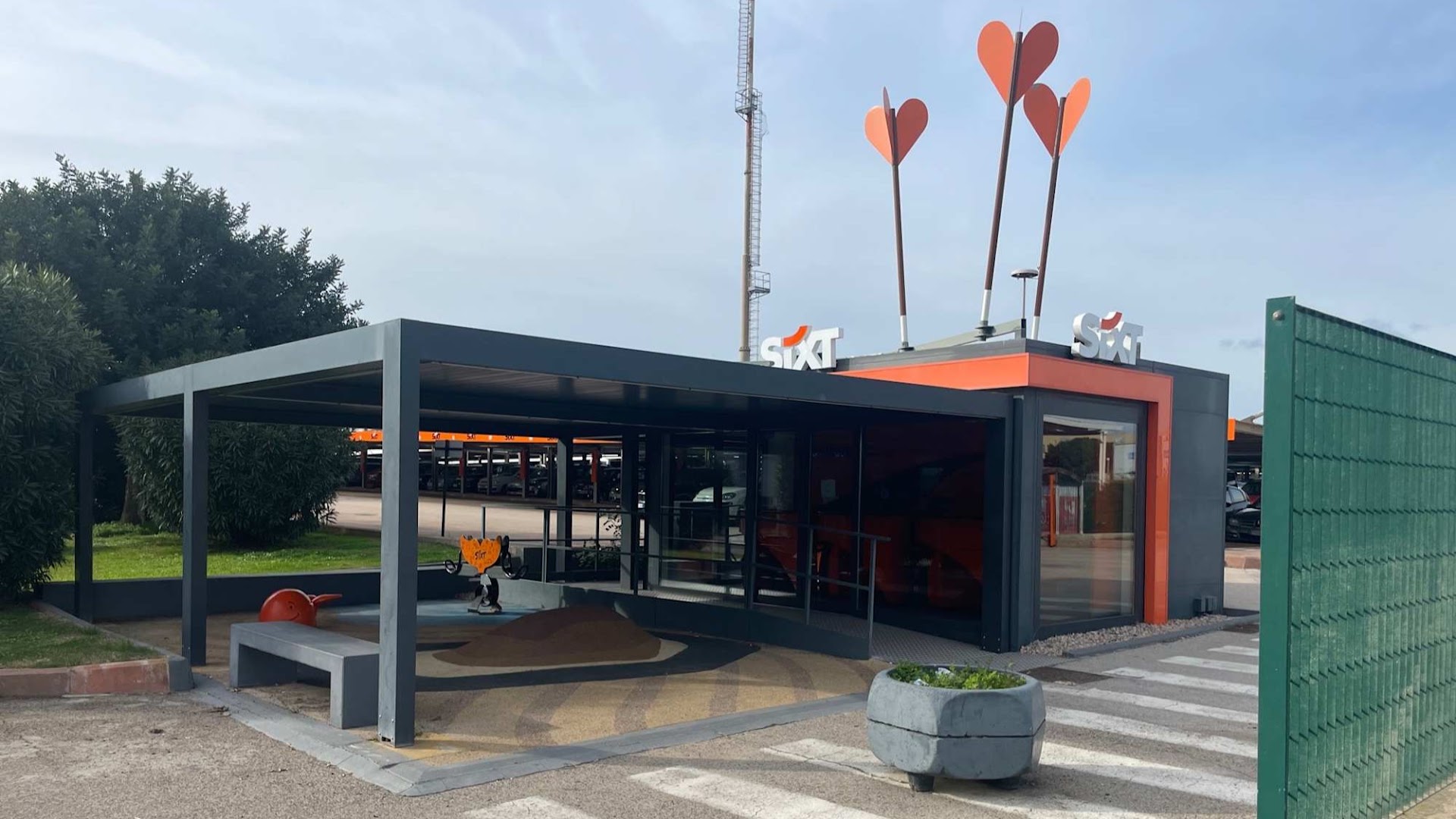 SIXT Noleggio Auto Olbia - Aeroporto di Olbia Costa Smeralda (OLB)