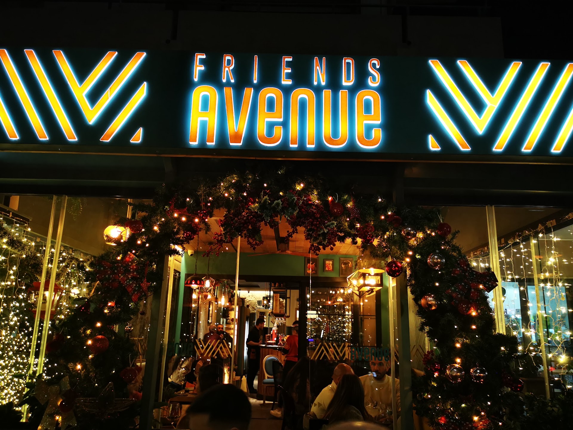 Avenue Friends
