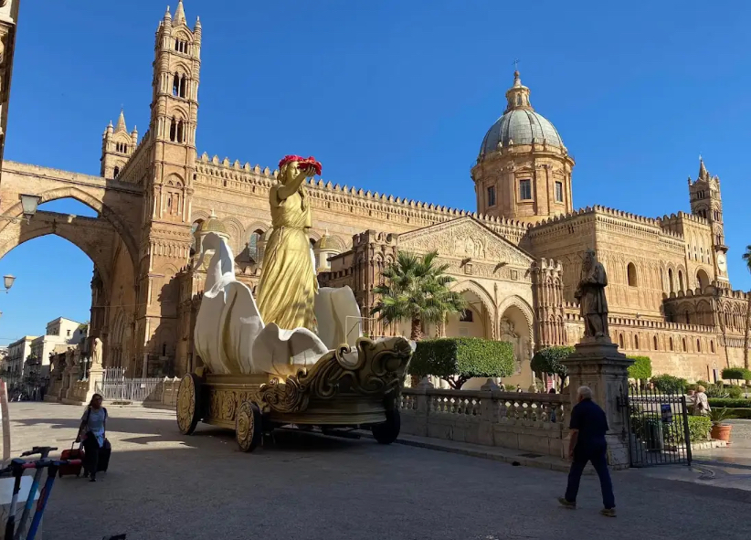 Palermo walking tour & Street food with Fabrizio tour guide