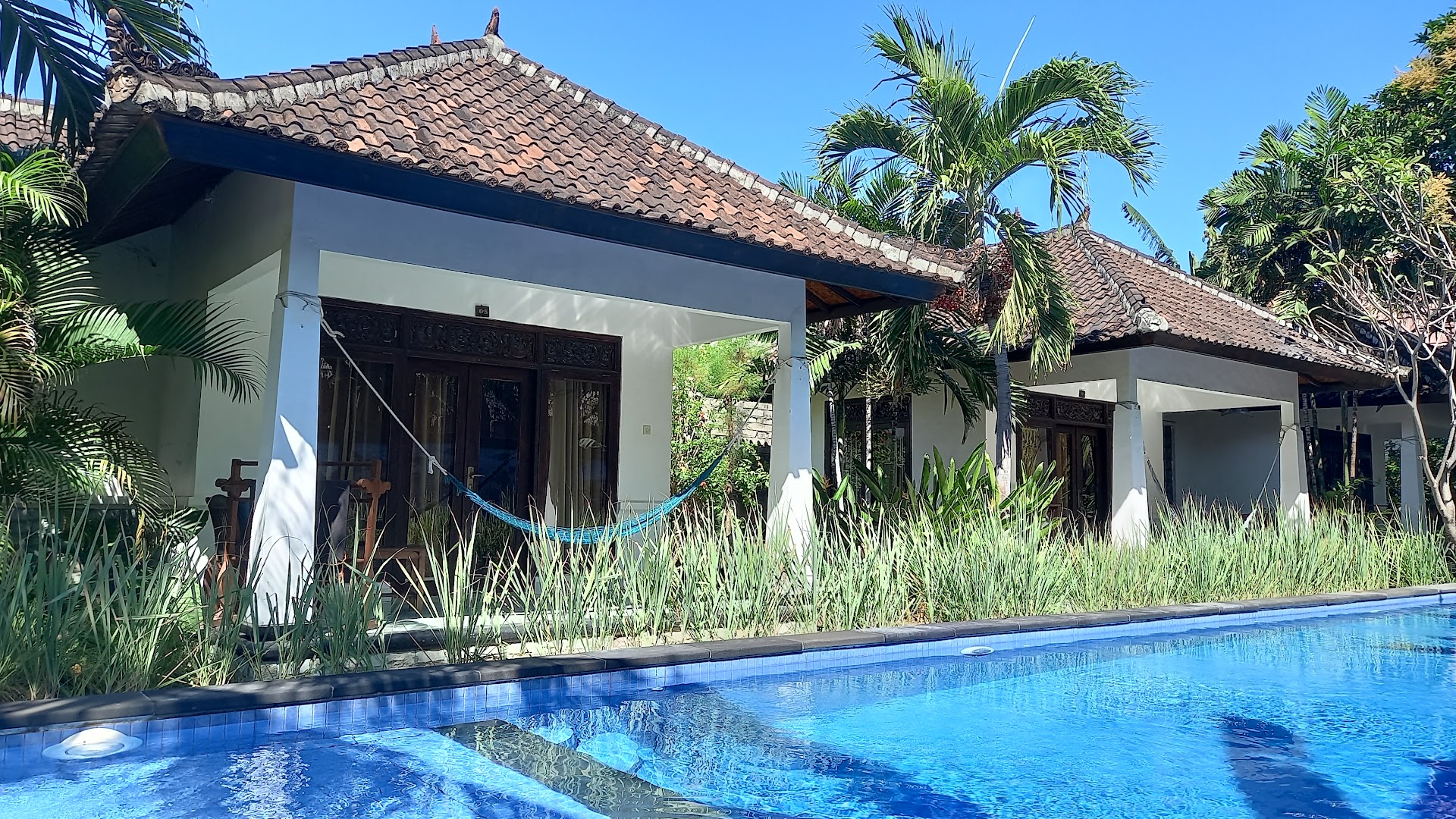 Warna Beach Hotel