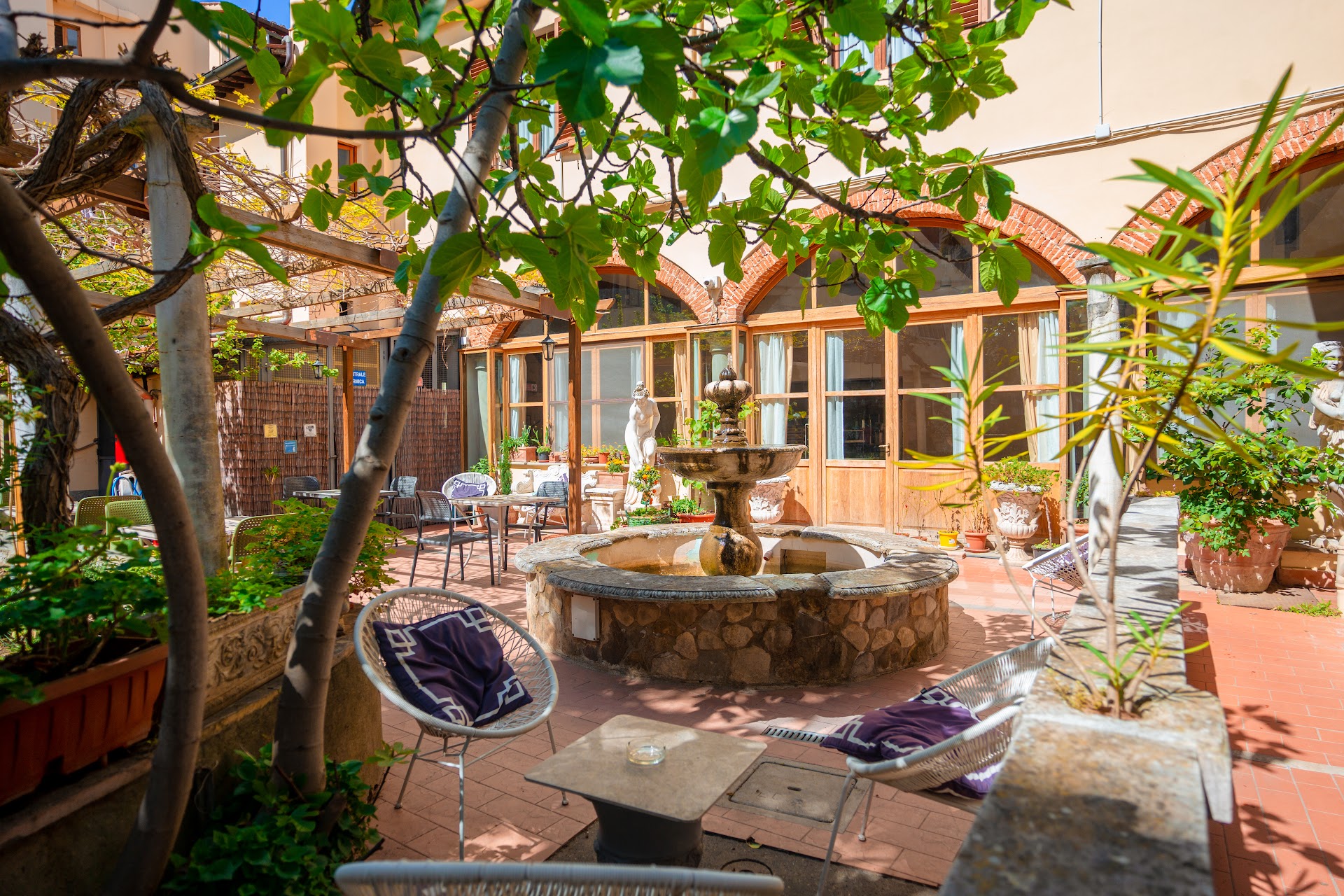 Hostel Archi Rossi
