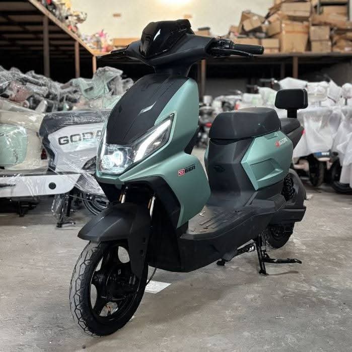 Mr.Rahmat rental scooter