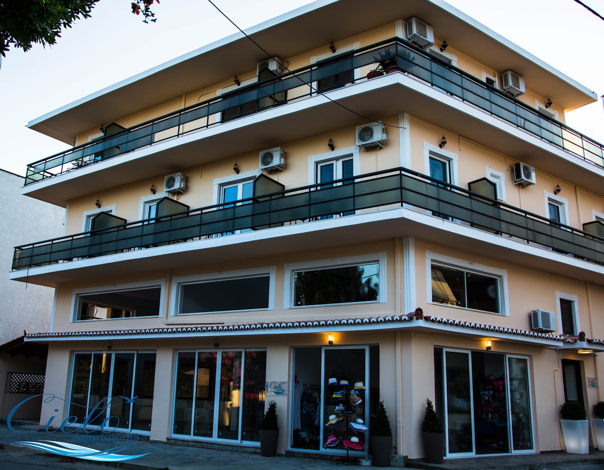 Cielo Hotel & Apartments - Poros Island