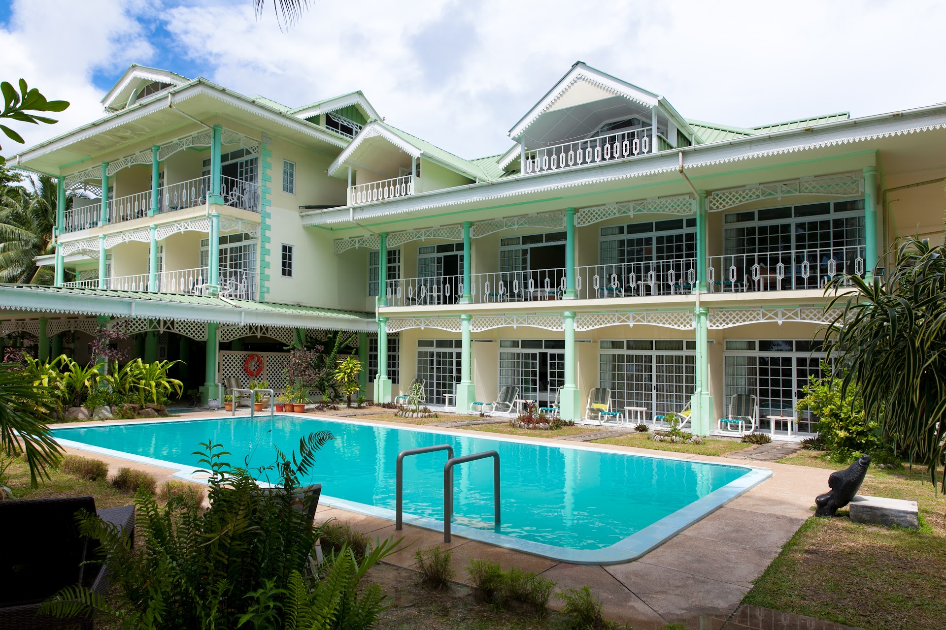 Palm Beach Hotel
