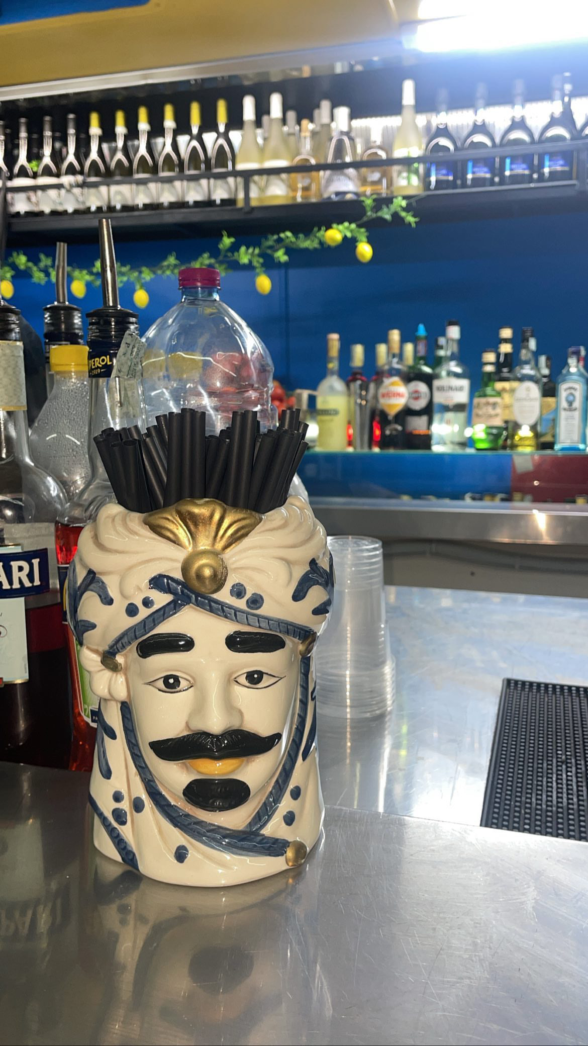 Pani cunzatu BAR SANTUZZA aperitivi lampedusa, Porto nuovo